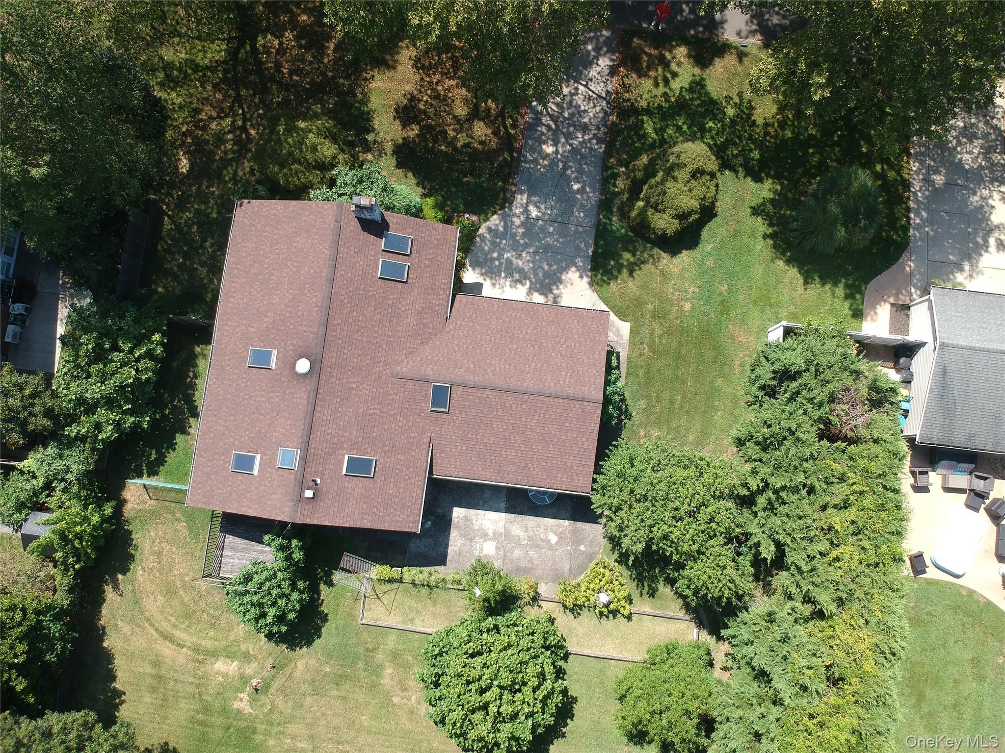 Single Family Lauren  Suffolk County, NY 11746, MLS-900980-37