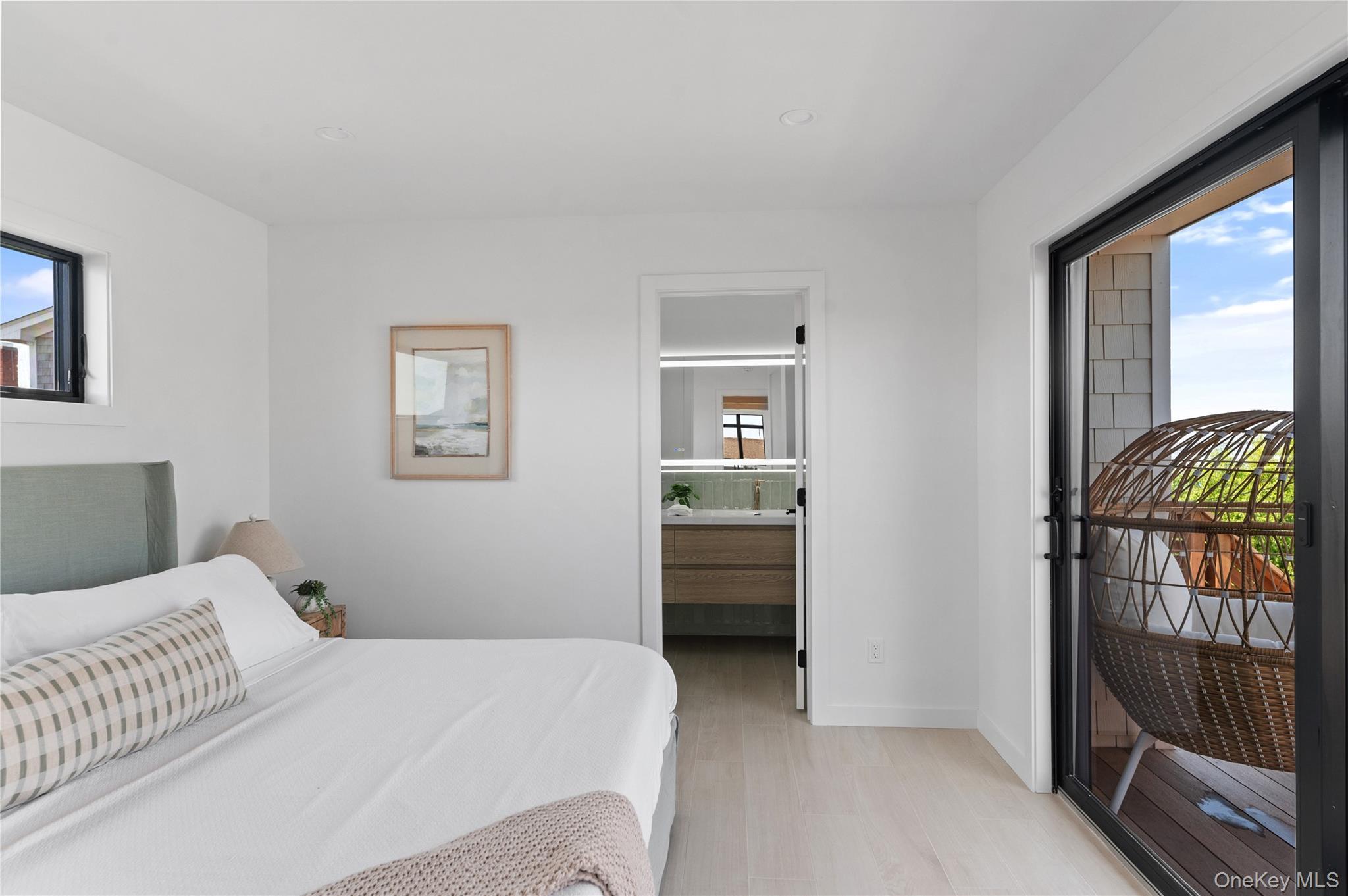 Single Family Wilmot Suffolk County, NY 11770, MLS-901003-13