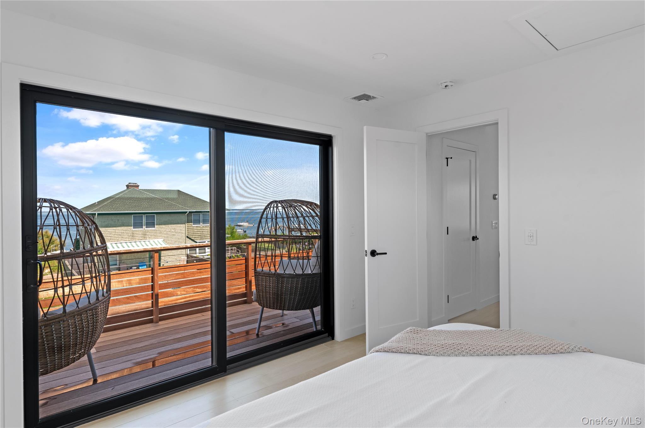 Single Family Wilmot Suffolk County, NY 11770, MLS-901003-15