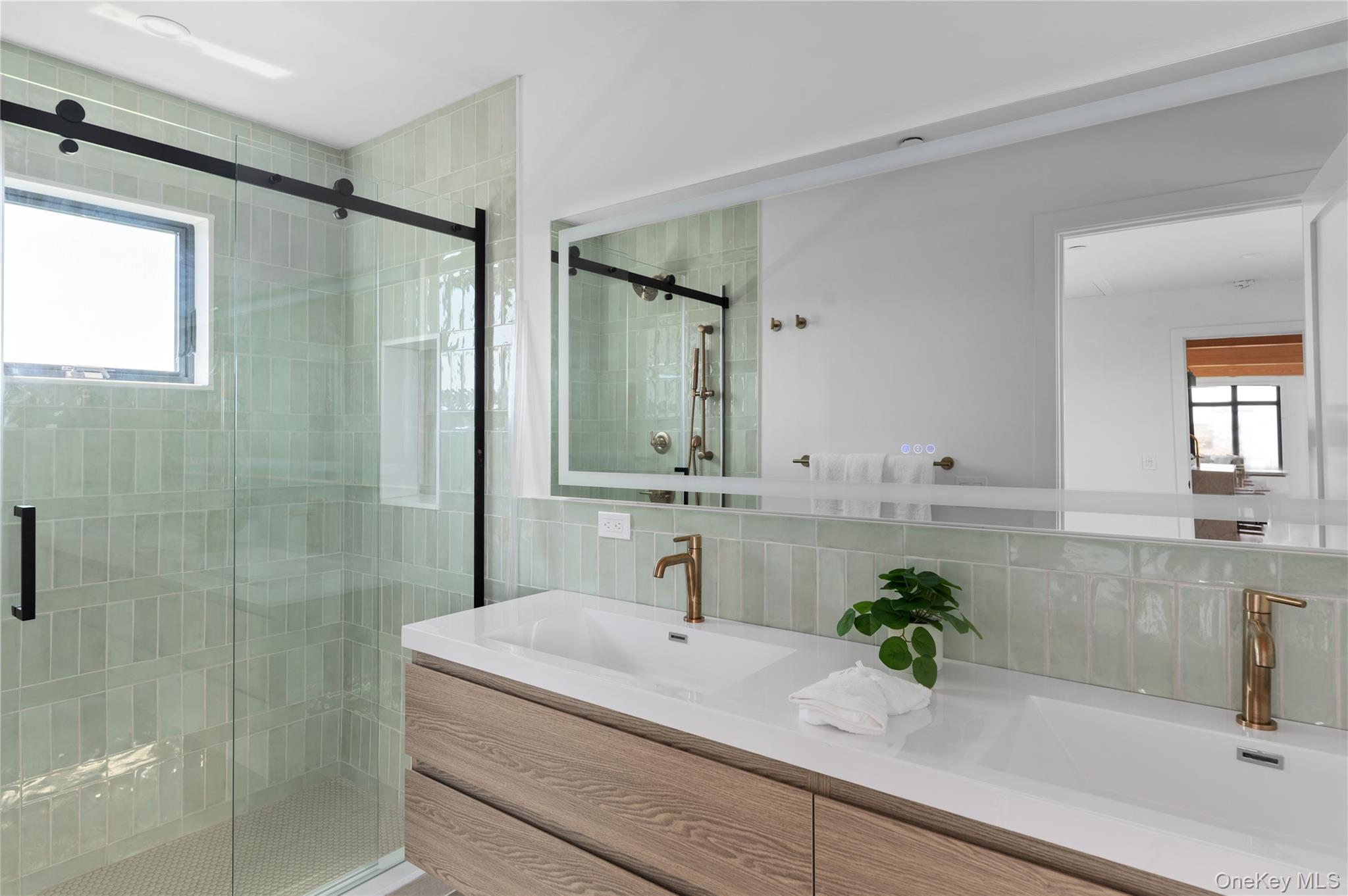 Single Family Wilmot Suffolk County, NY 11770, MLS-901003-16