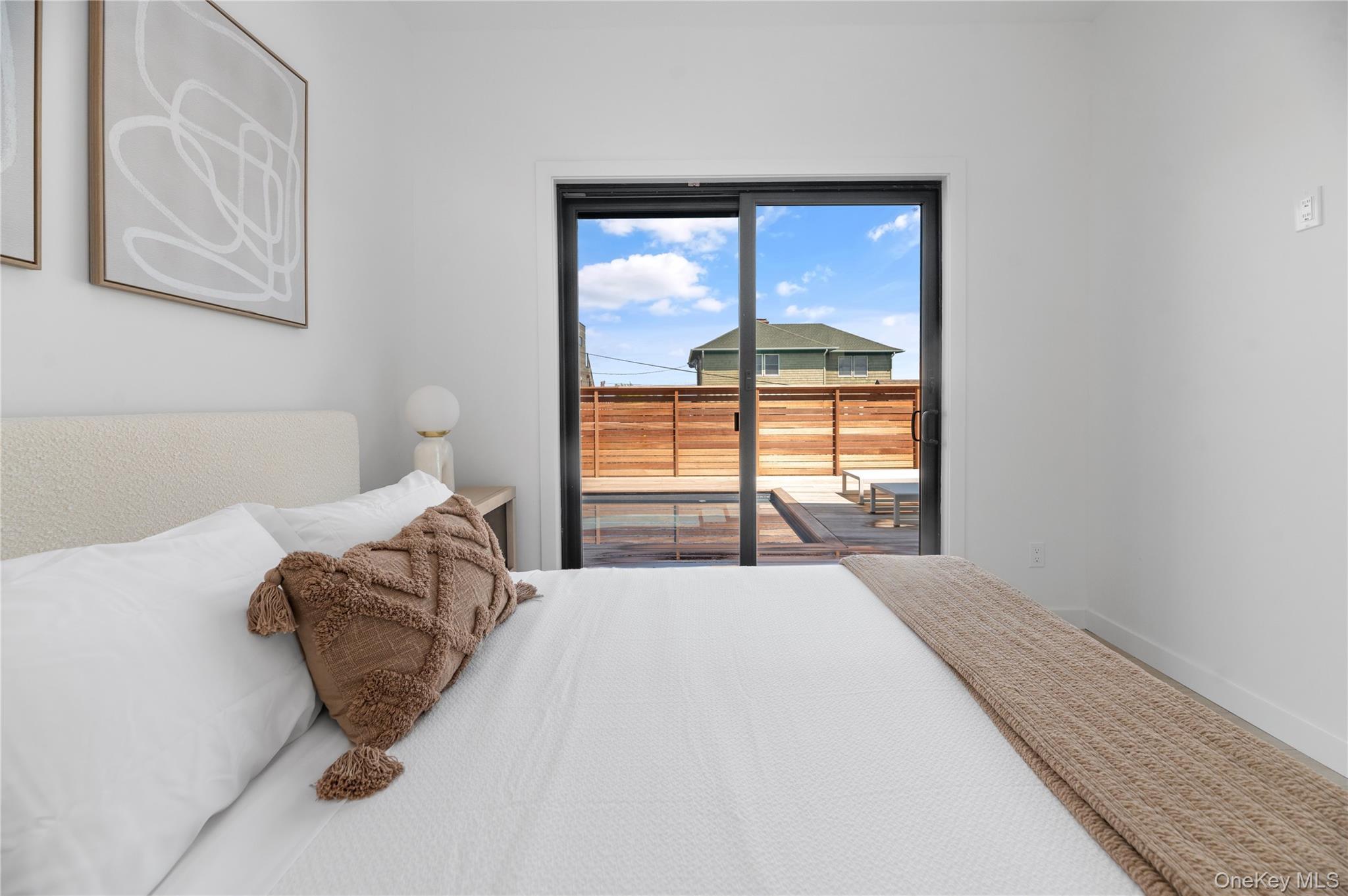 Single Family Wilmot Suffolk County, NY 11770, MLS-901003-21