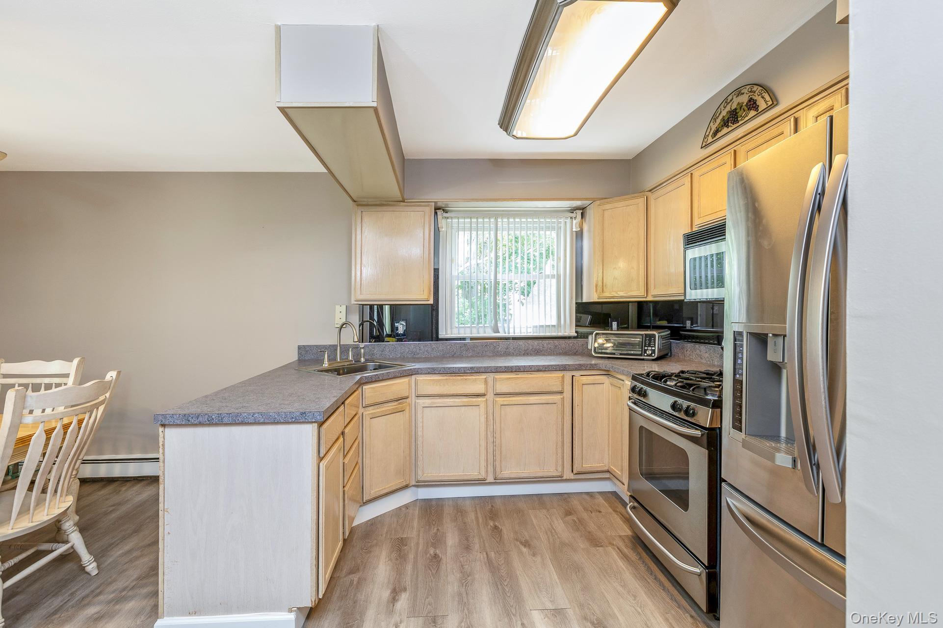 Single Family Happy Acres Suffolk County, NY 11967, MLS-901008-12