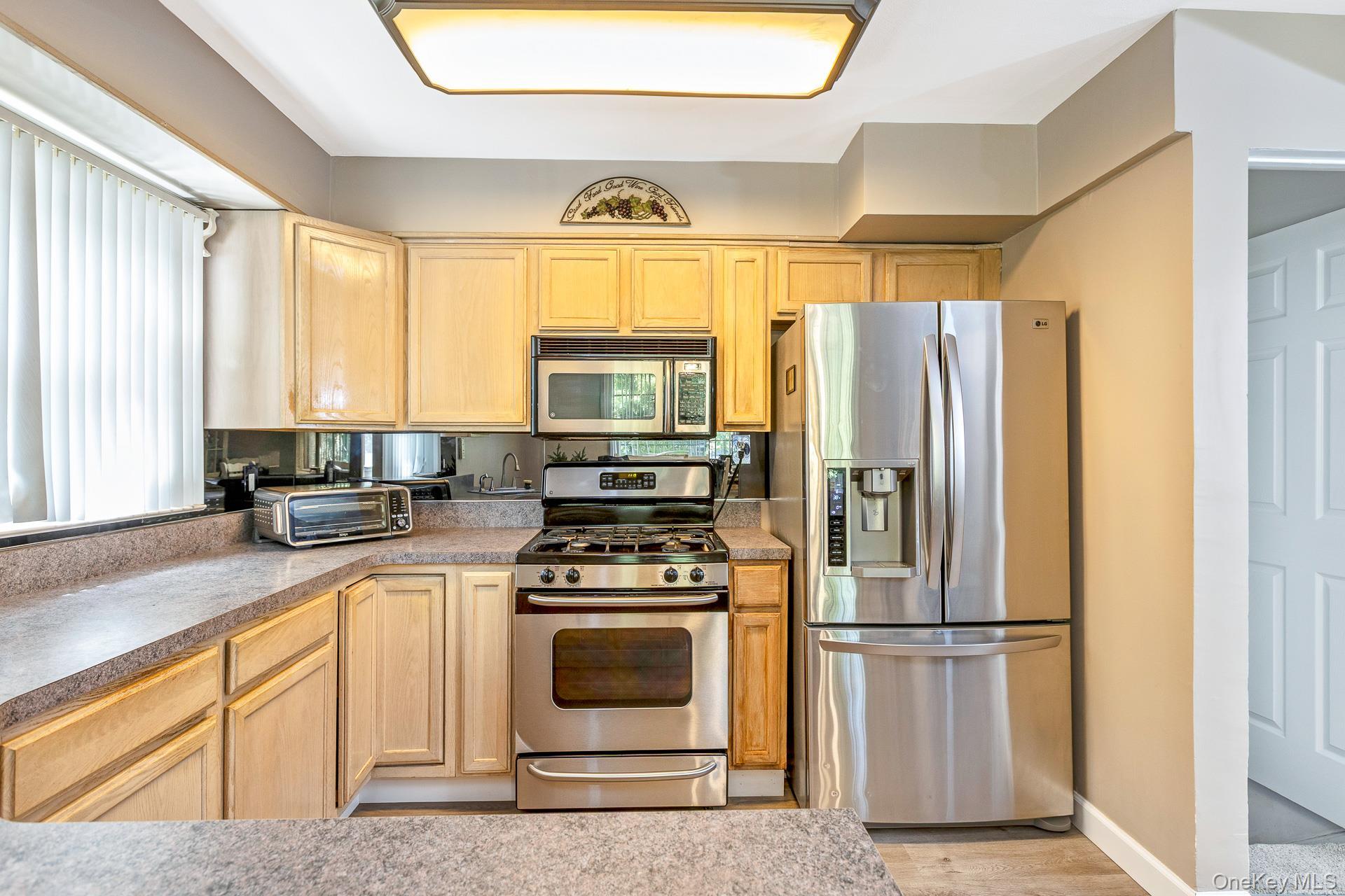 Single Family Happy Acres Suffolk County, NY 11967, MLS-901008-13