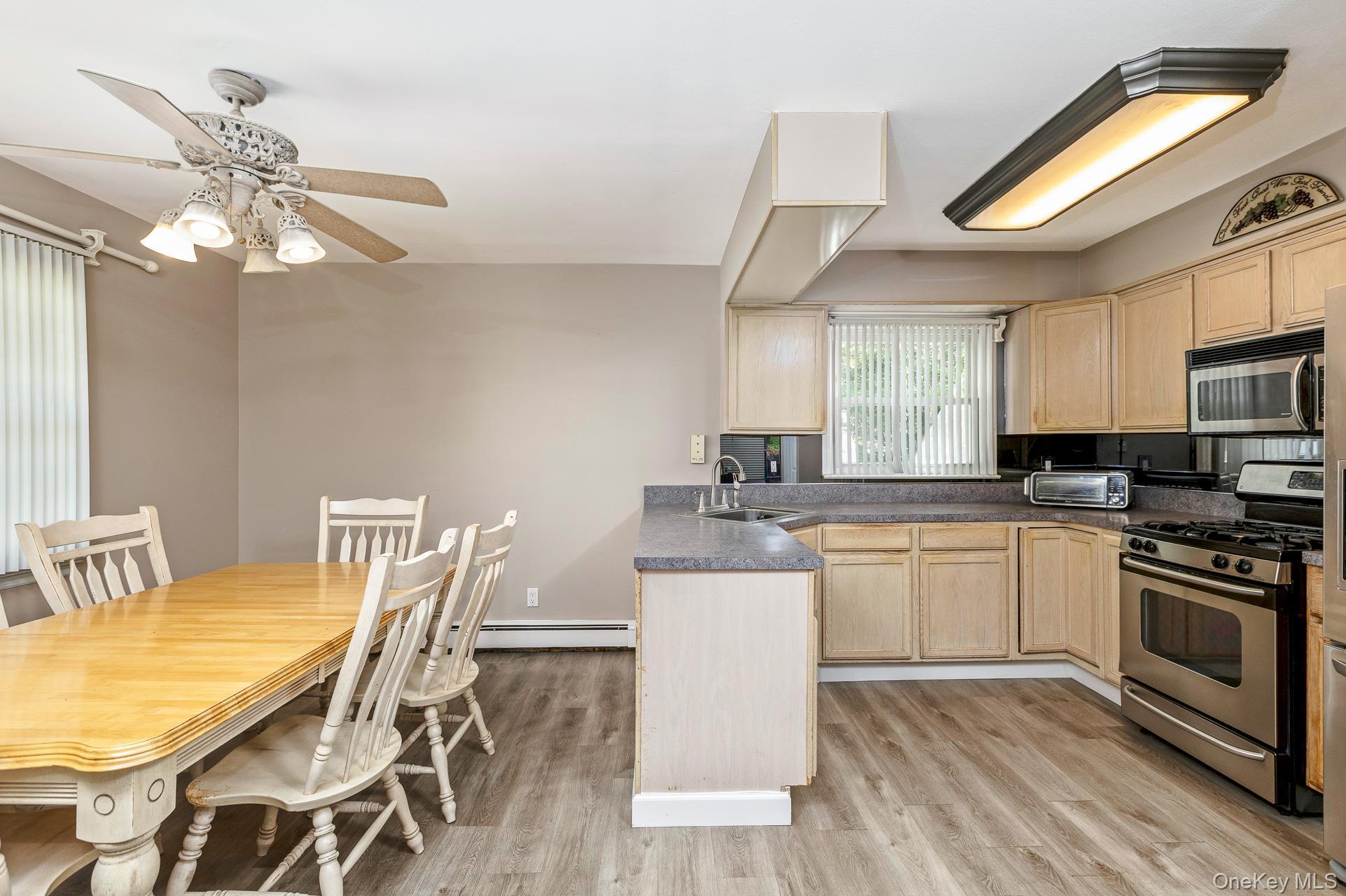 Single Family Happy Acres Suffolk County, NY 11967, MLS-901008-14