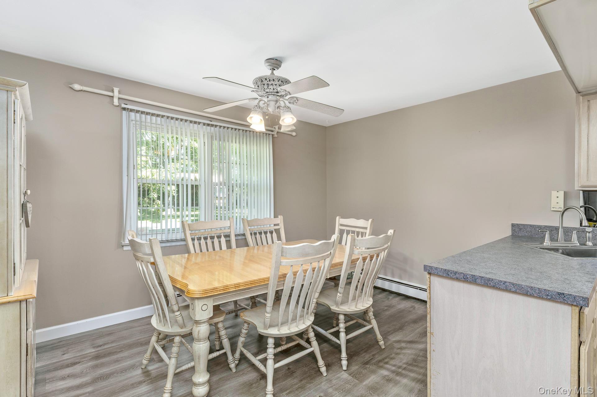 Single Family Happy Acres Suffolk County, NY 11967, MLS-901008-15