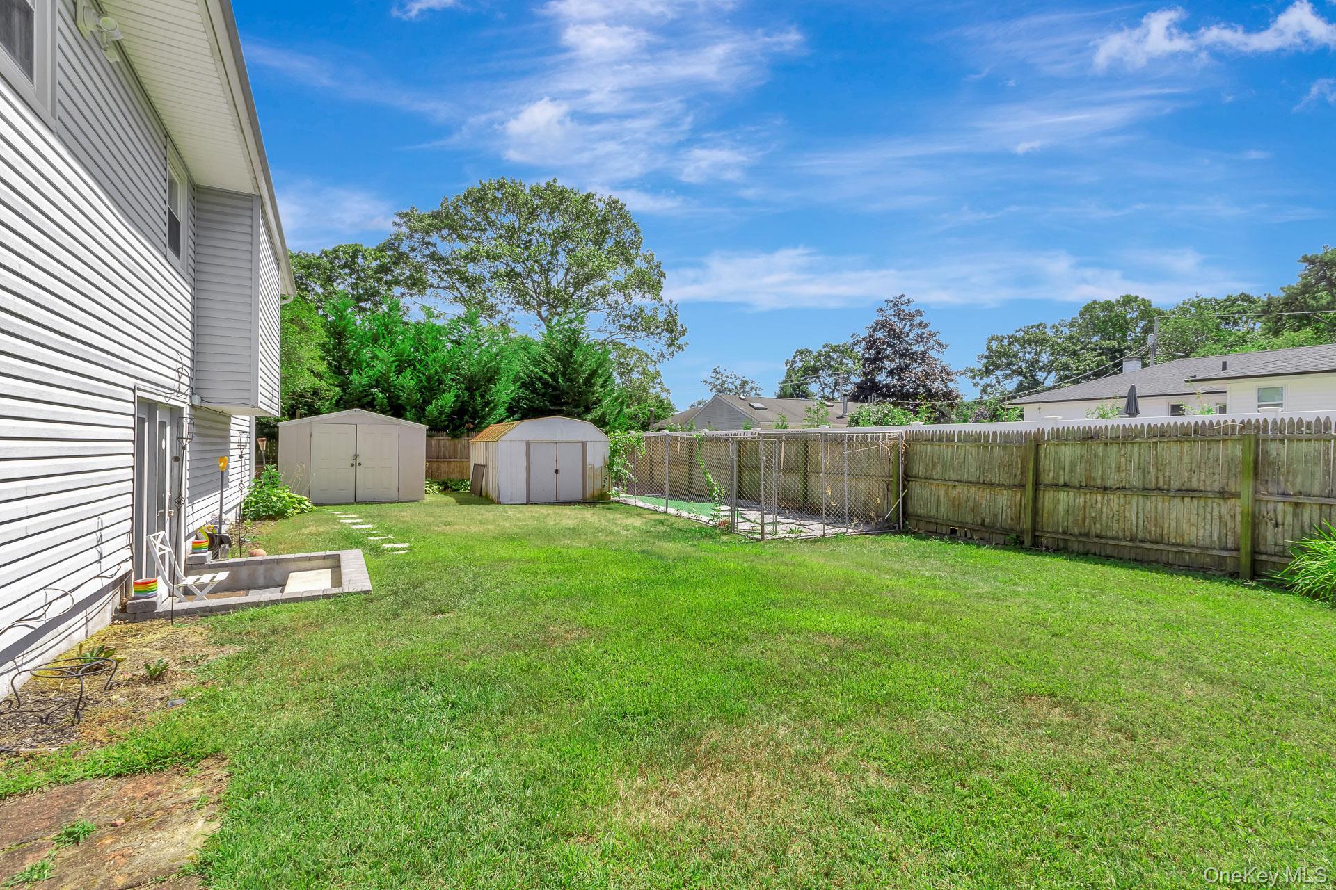 Single Family Happy Acres Suffolk County, NY 11967, MLS-901008-25