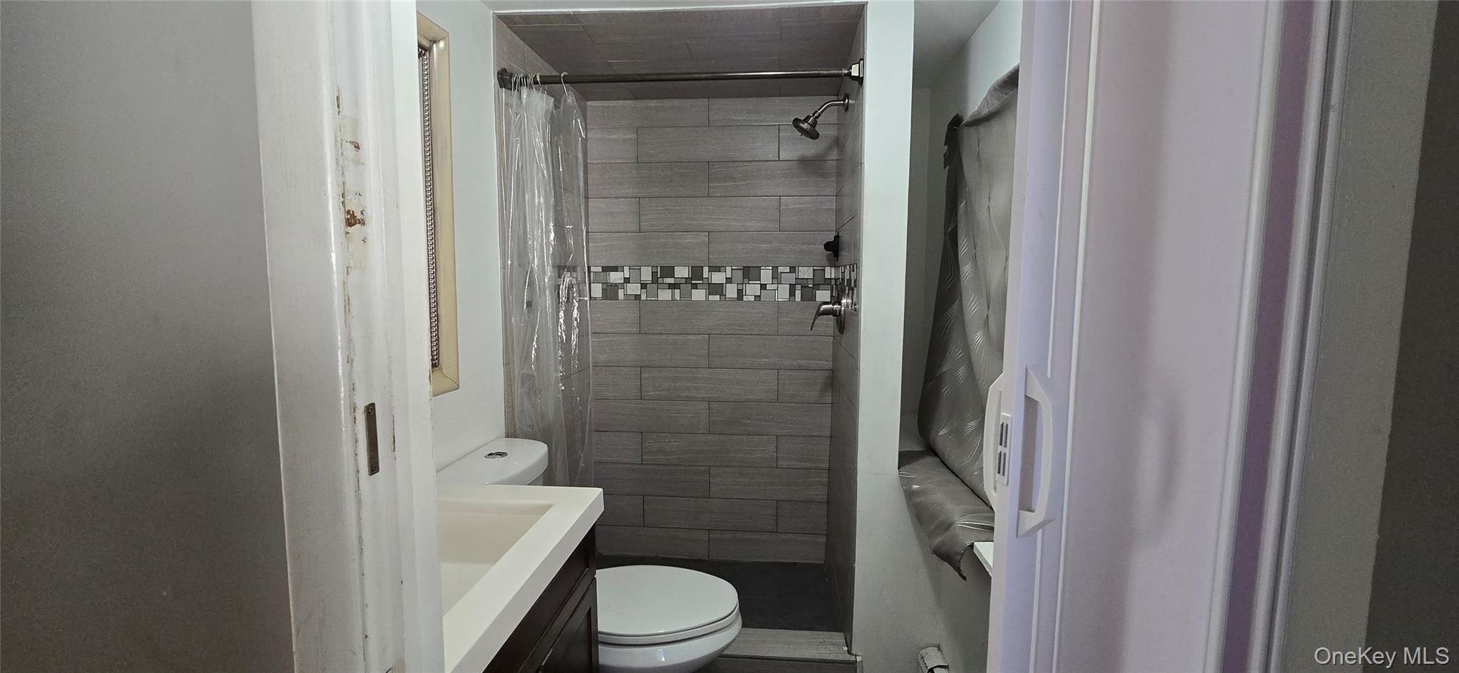 Single Family Happy Acres Suffolk County, NY 11967, MLS-901008-31