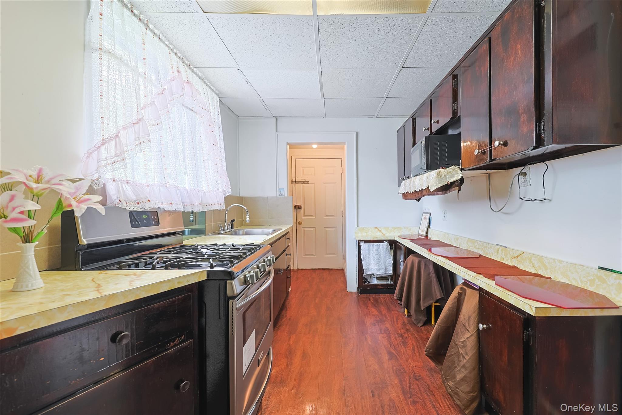 Single Family Mclaughlin  Queens, NY 11423, MLS-901019-16