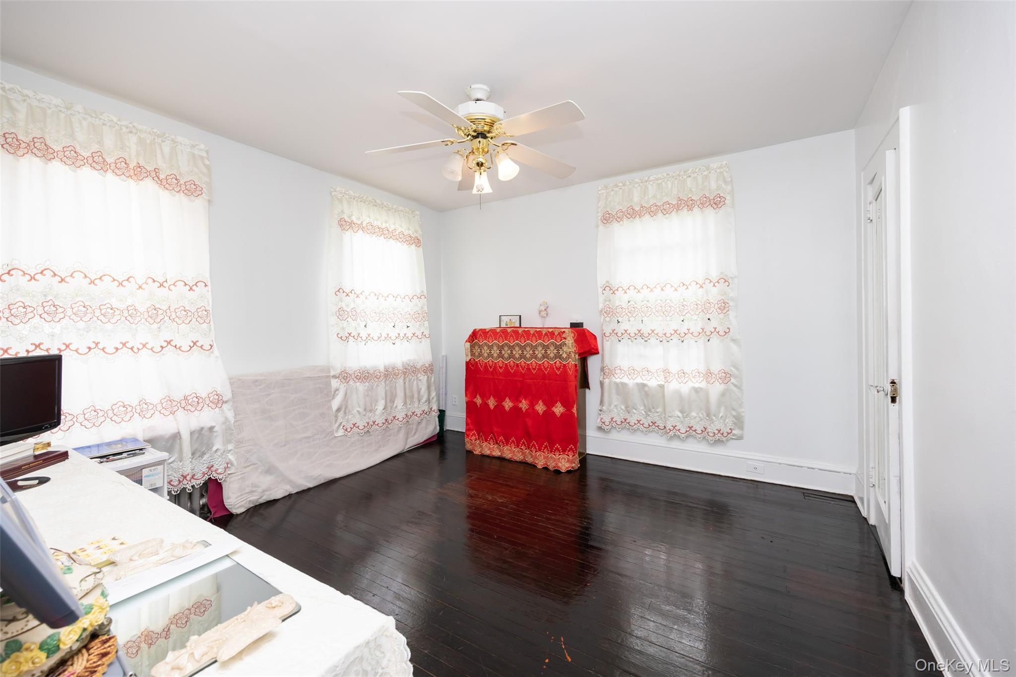 Single Family Mclaughlin  Queens, NY 11423, MLS-901019-23