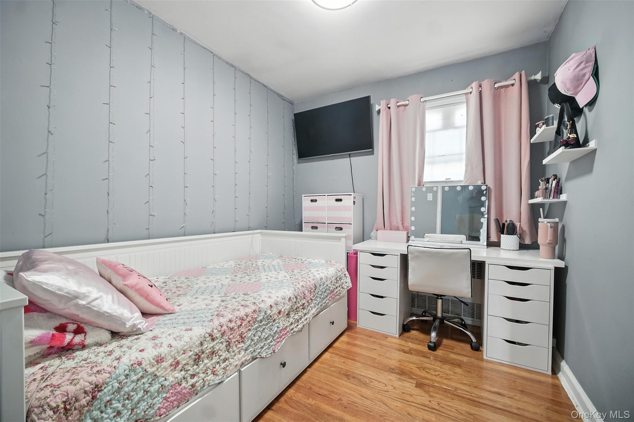 Single Family Casper Nassau County, NY 11580, MLS-901047-14