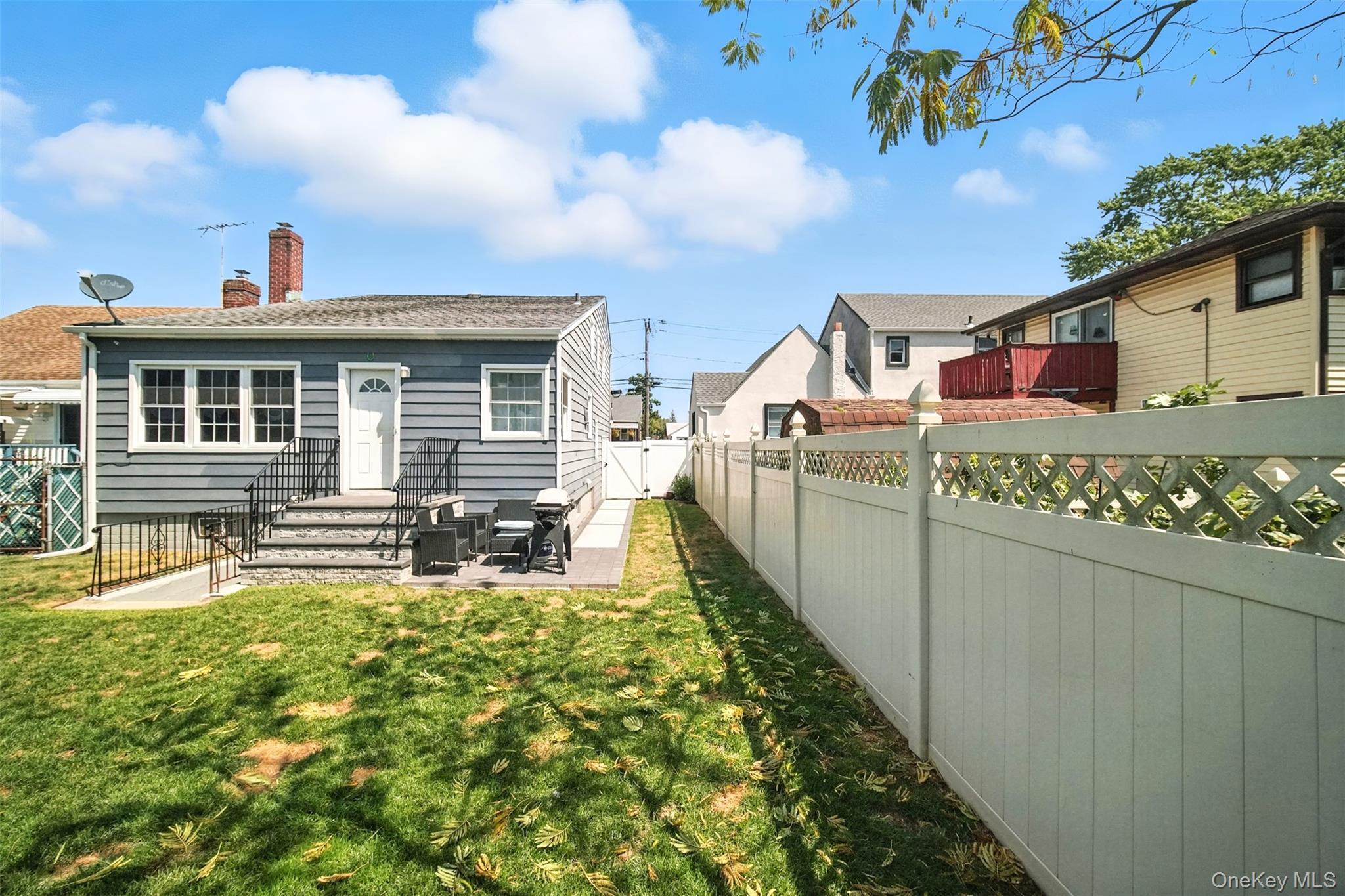 Single Family Casper Nassau County, NY 11580, MLS-901047-23