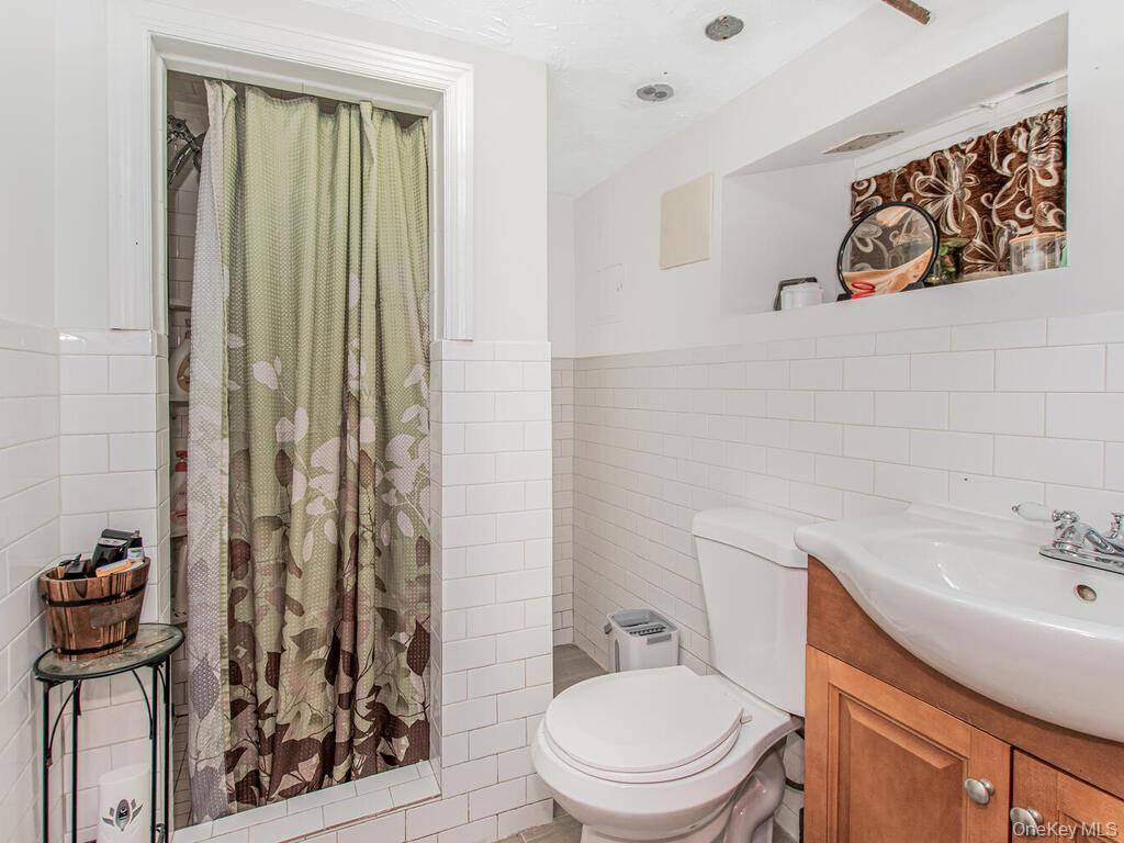 Single Family Rombouts  Bronx, NY 10466, MLS-901076-17