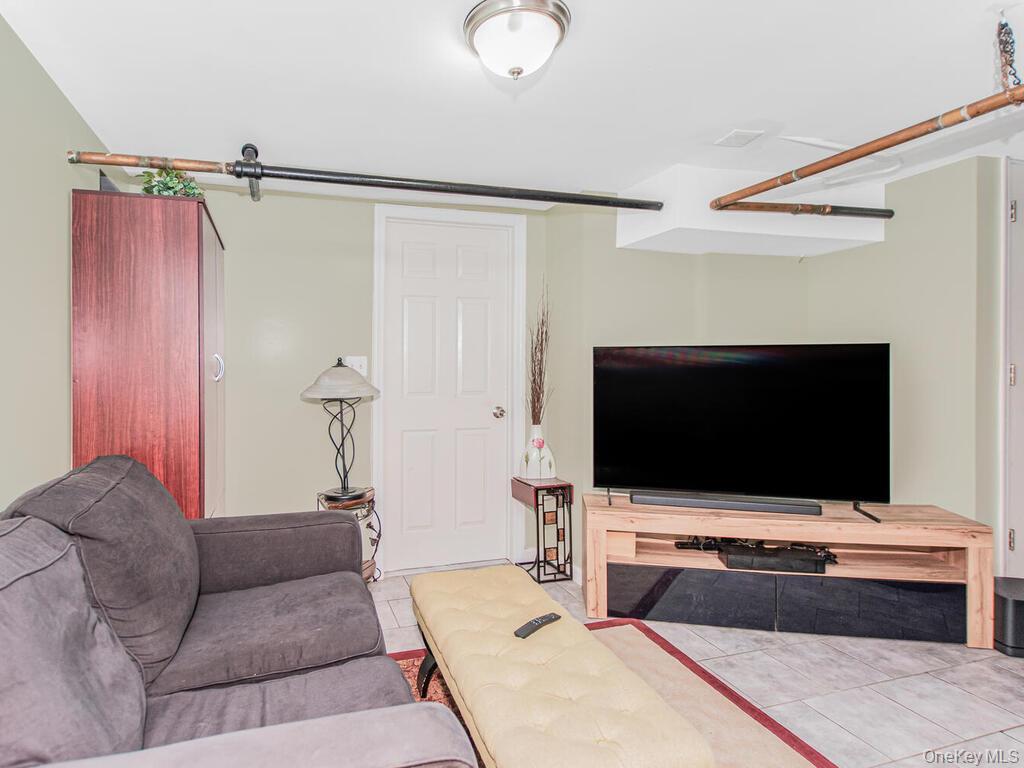 Single Family Rombouts  Bronx, NY 10466, MLS-901076-23