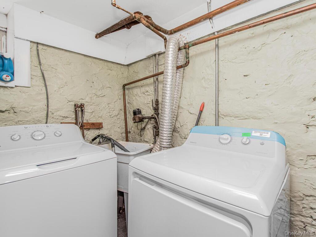Single Family Rombouts  Bronx, NY 10466, MLS-901076-24