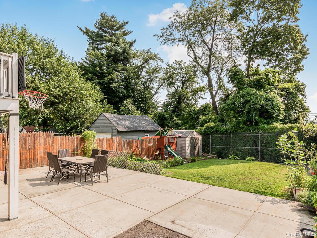 Single Family Rombouts  Bronx, NY 10466, MLS-901076-25