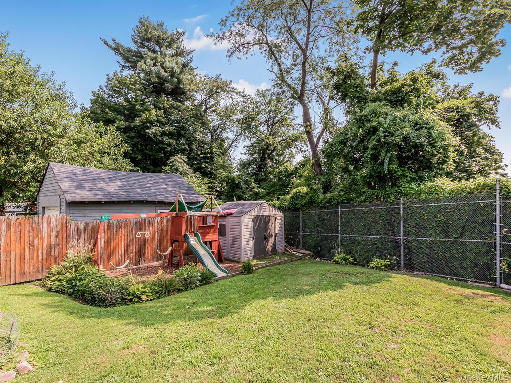 Single Family Rombouts  Bronx, NY 10466, MLS-901076-28
