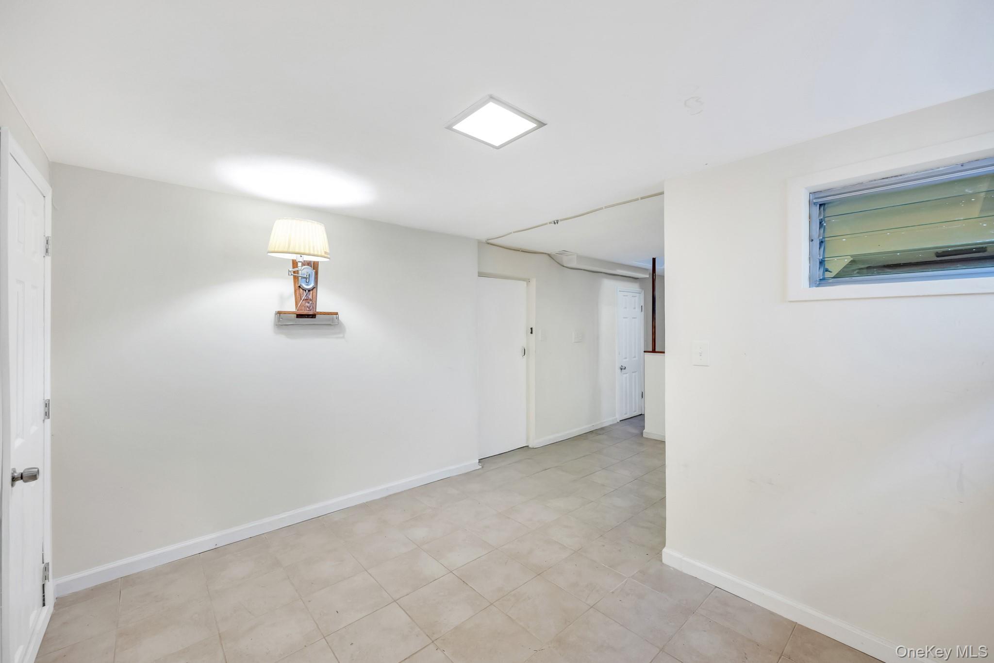 Single Family 89th Queens, NY 11414, MLS-901095-25