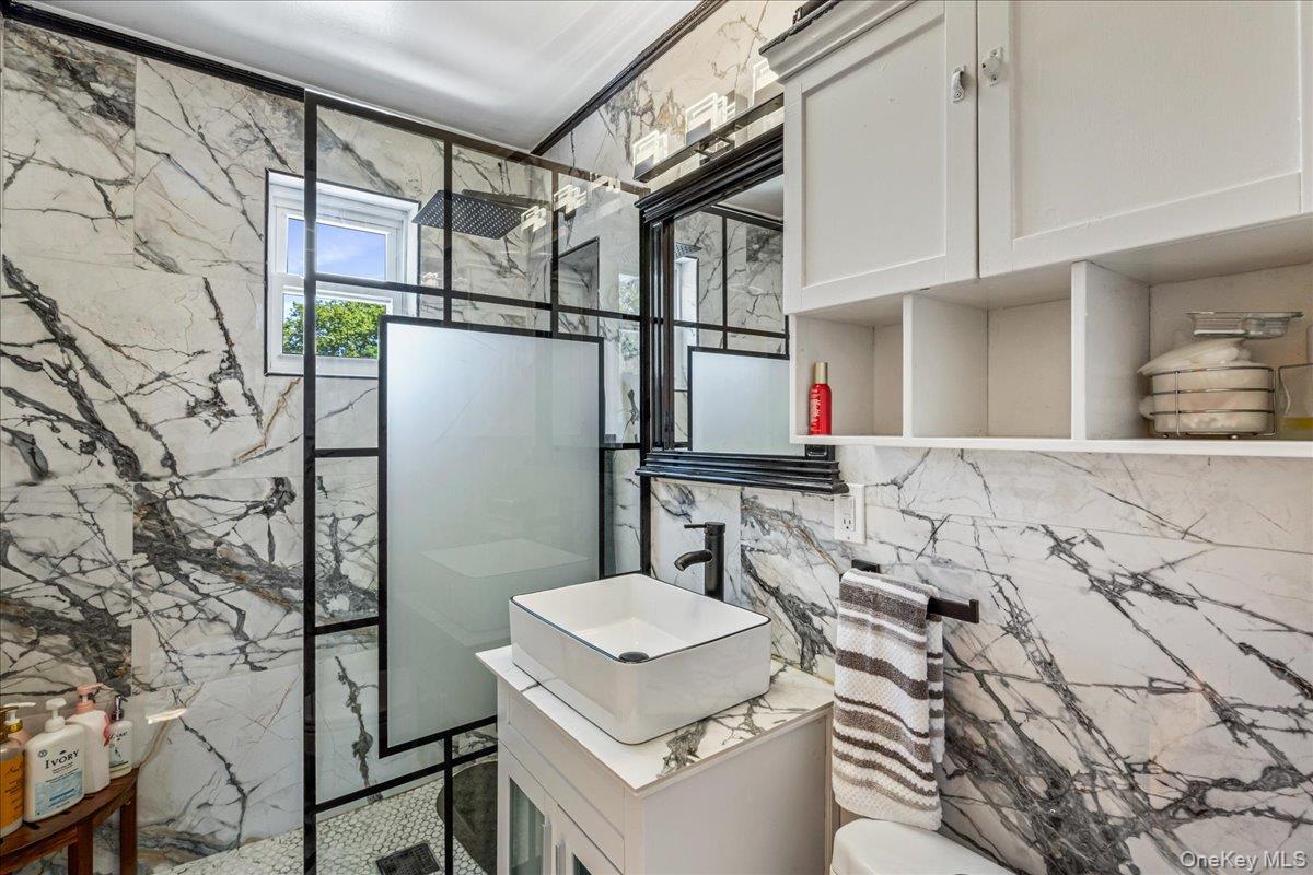 Single Family Bronxdale  Bronx, NY 10462, MLS-901176-8