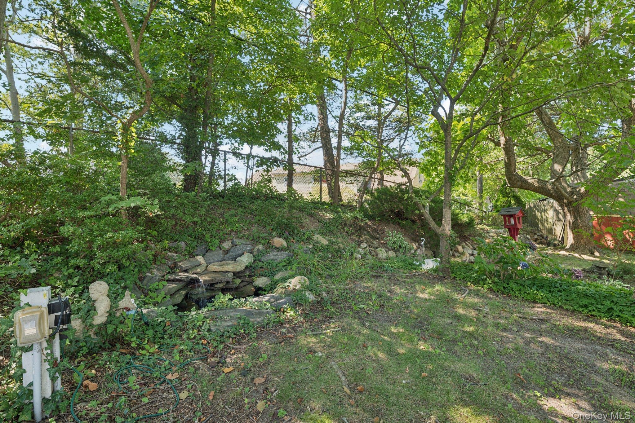 Single Family Clarkson  Suffolk County, NY 11738, MLS-901203-28