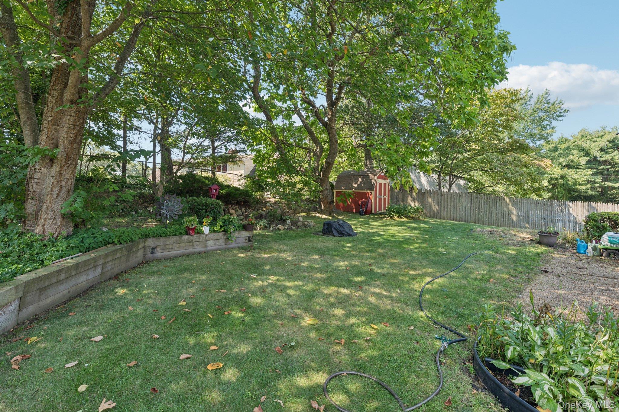 Single Family Clarkson  Suffolk County, NY 11738, MLS-901203-30