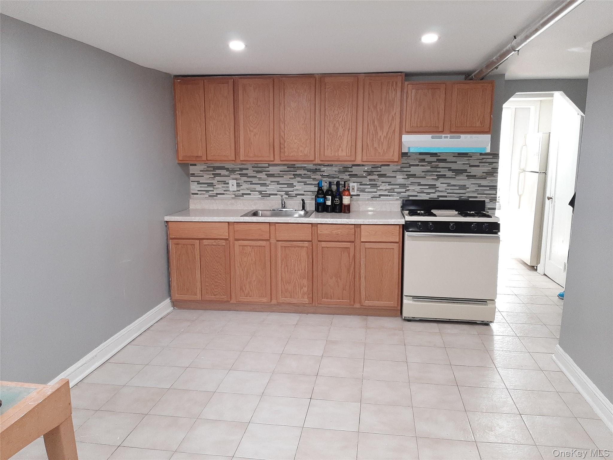 Apartment 45th  Brooklyn, NY 11203, MLS-901211-3