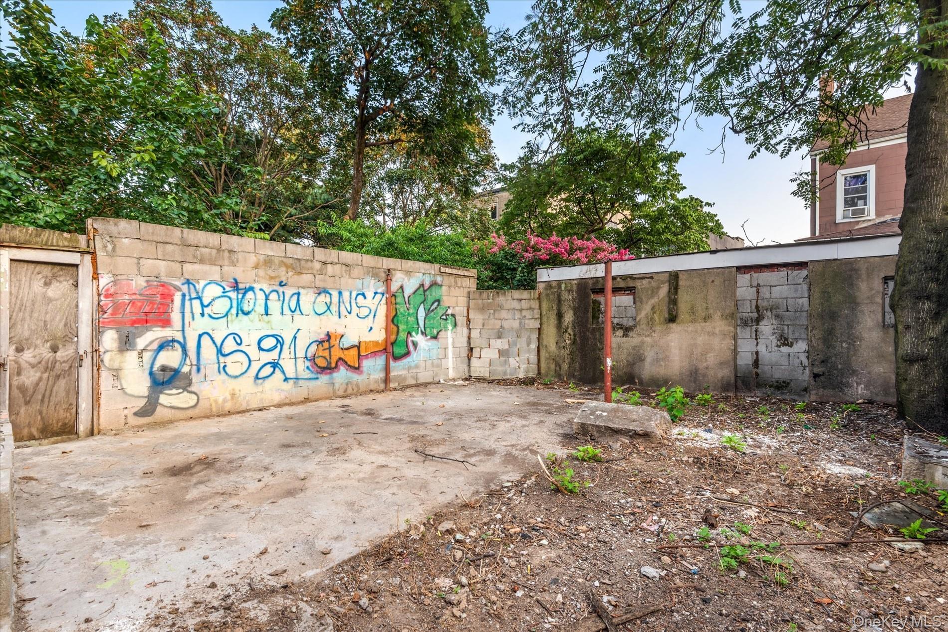 Single Family Welling  Queens, NY 11102, MLS-901226-20