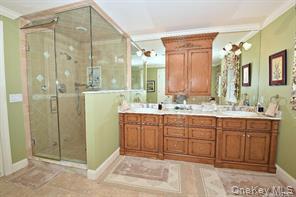 Condo Altessa  Suffolk County, NY 11747, MLS-901239-10