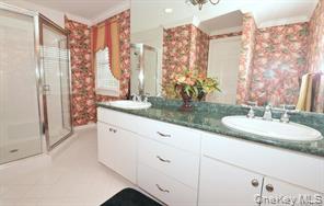 Condo Altessa  Suffolk County, NY 11747, MLS-901239-13