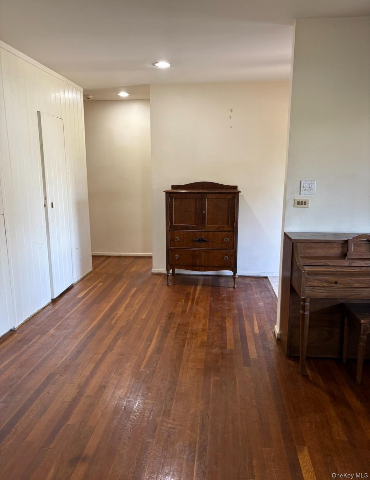 Single Family Willowbrook Nassau County, NY 11520, MLS-901295-12