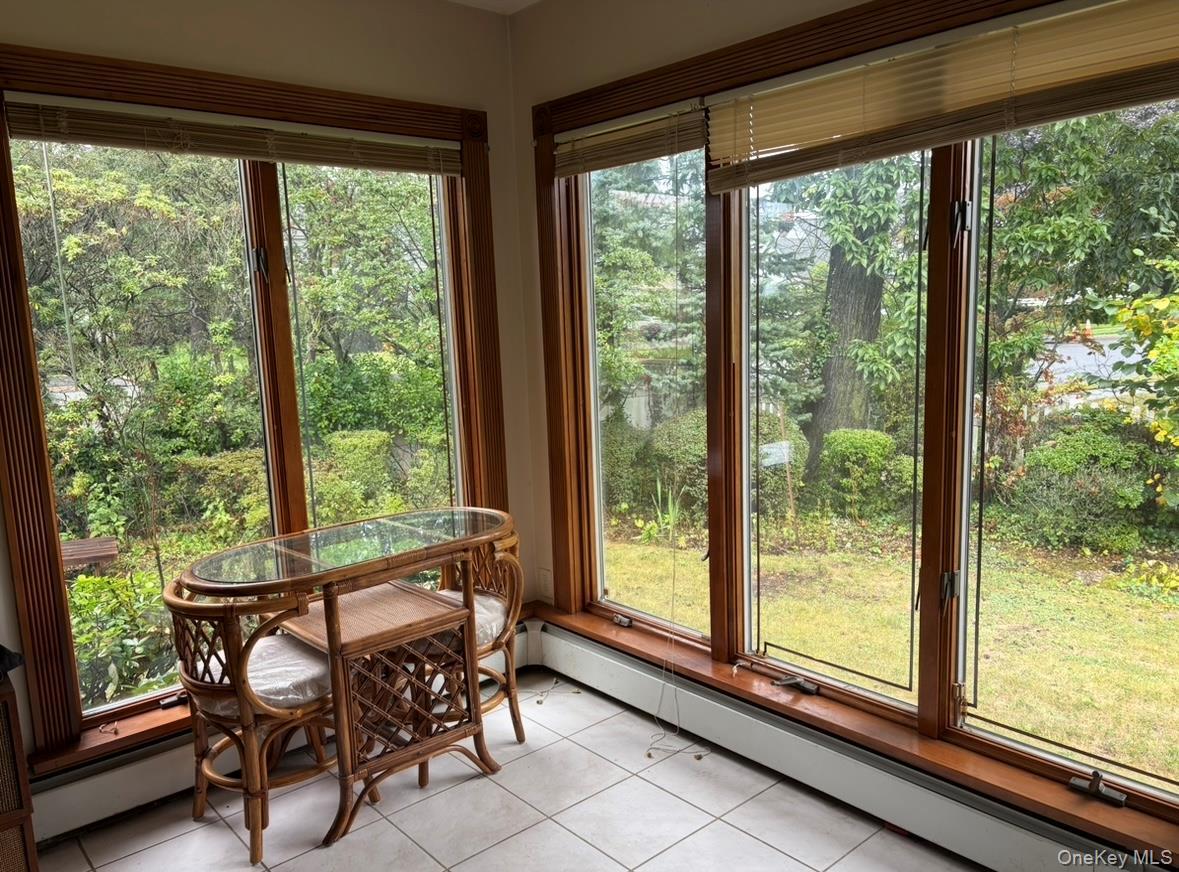 Single Family Willowbrook  Nassau County, NY 11520, MLS-901295-16