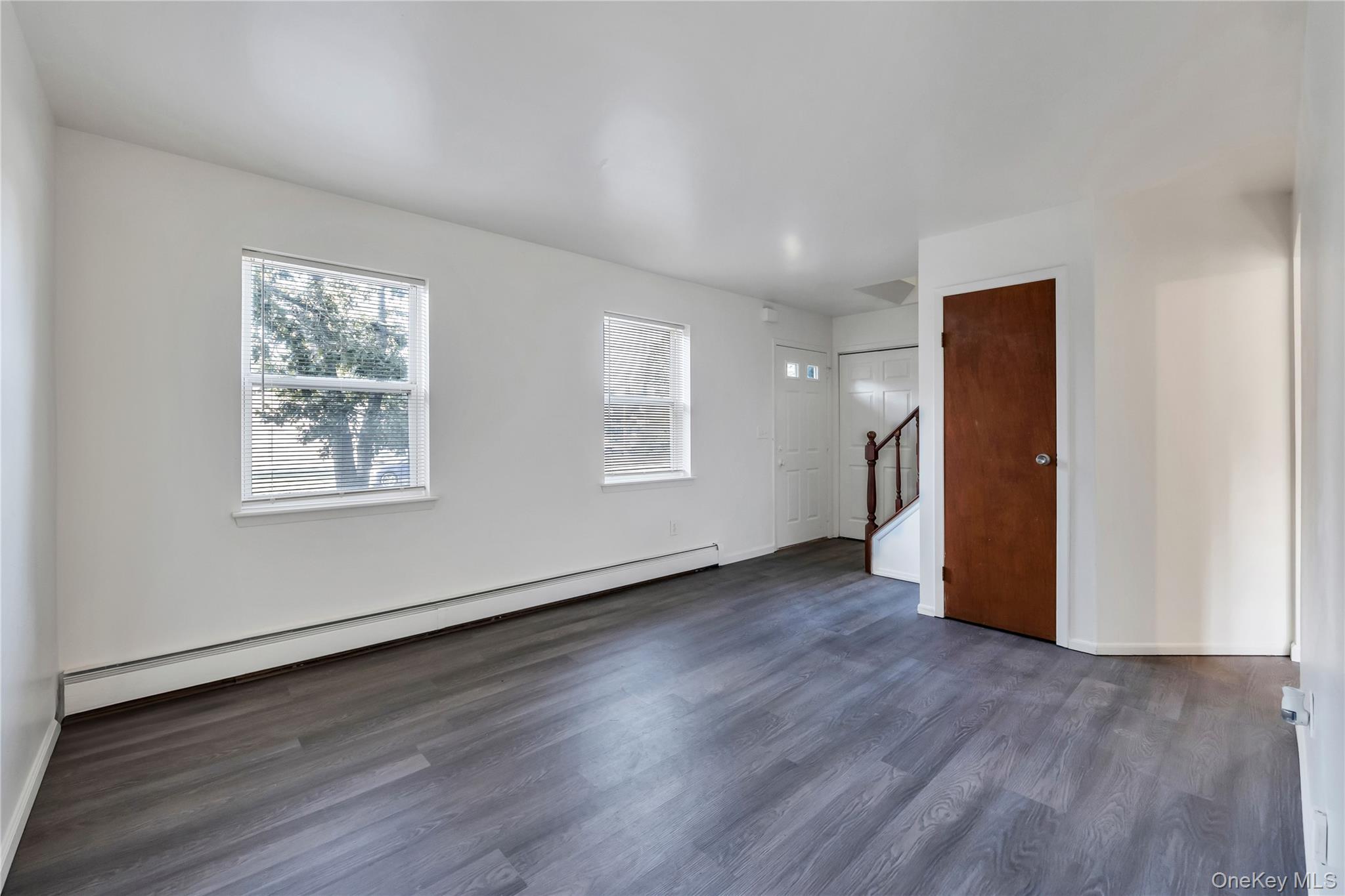 Single Family Brushwood Suffolk County, NY 11967, MLS-901299-27