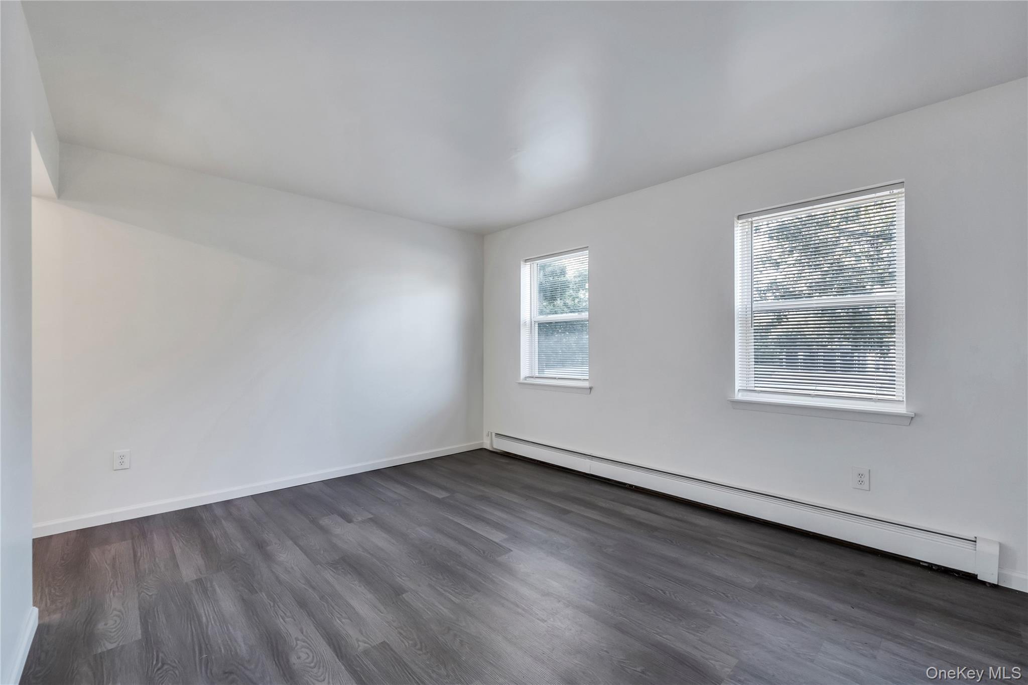 Single Family Brushwood Suffolk County, NY 11967, MLS-901299-28