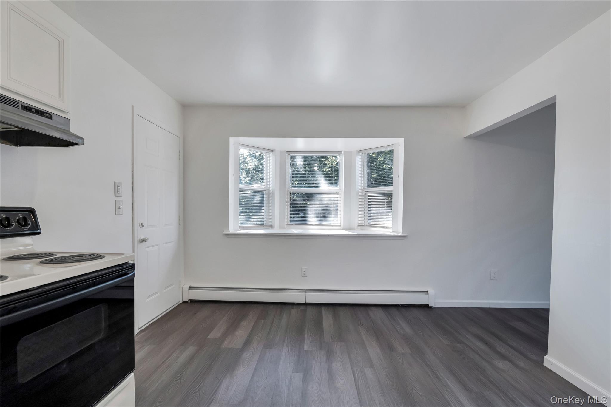 Single Family Brushwood Suffolk County, NY 11967, MLS-901299-6