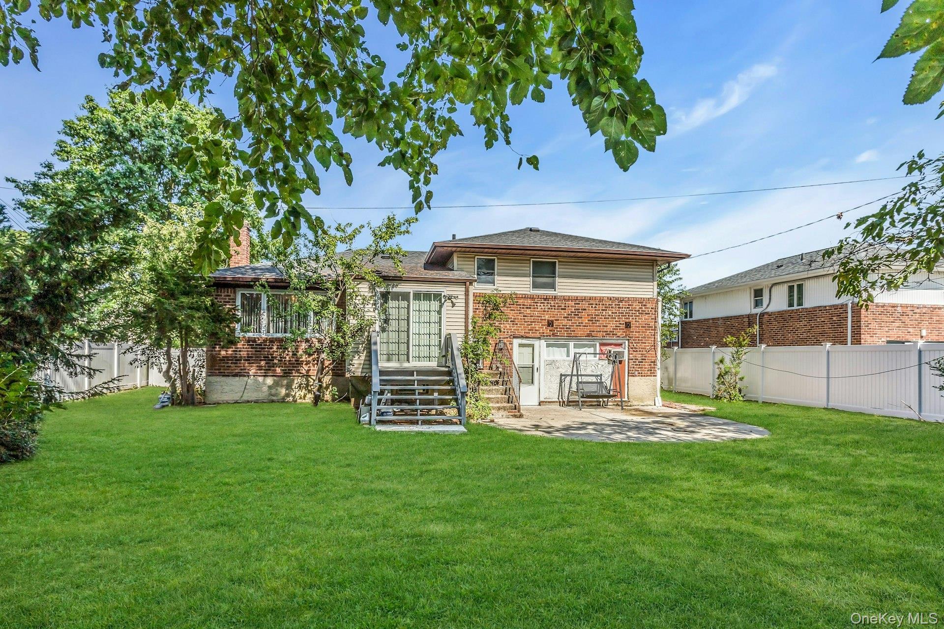 Single Family Pasadena Nassau County, NY 11803, MLS-901302-22