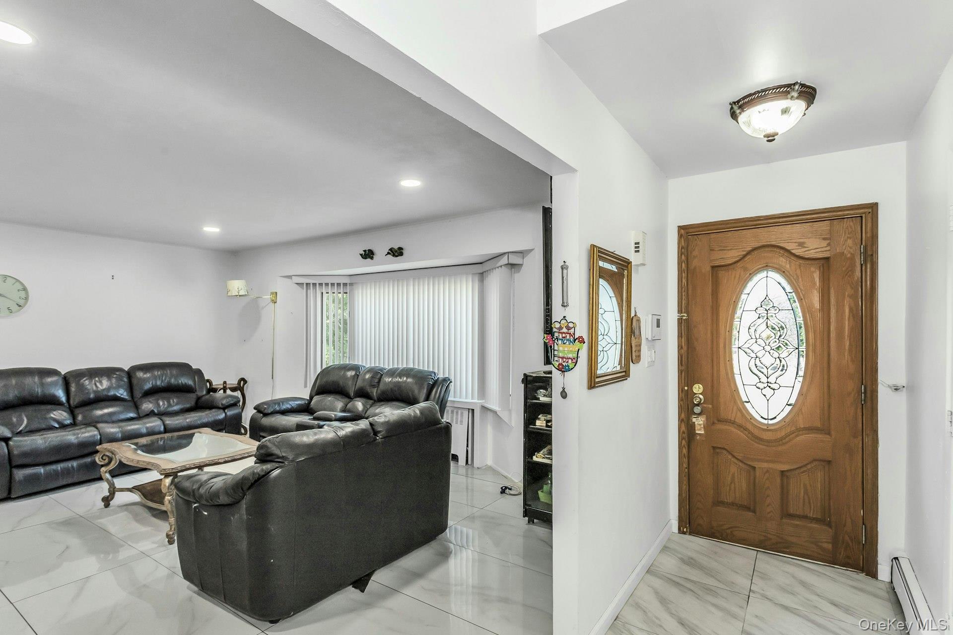 Single Family Pasadena Nassau County, NY 11803, MLS-901302-3