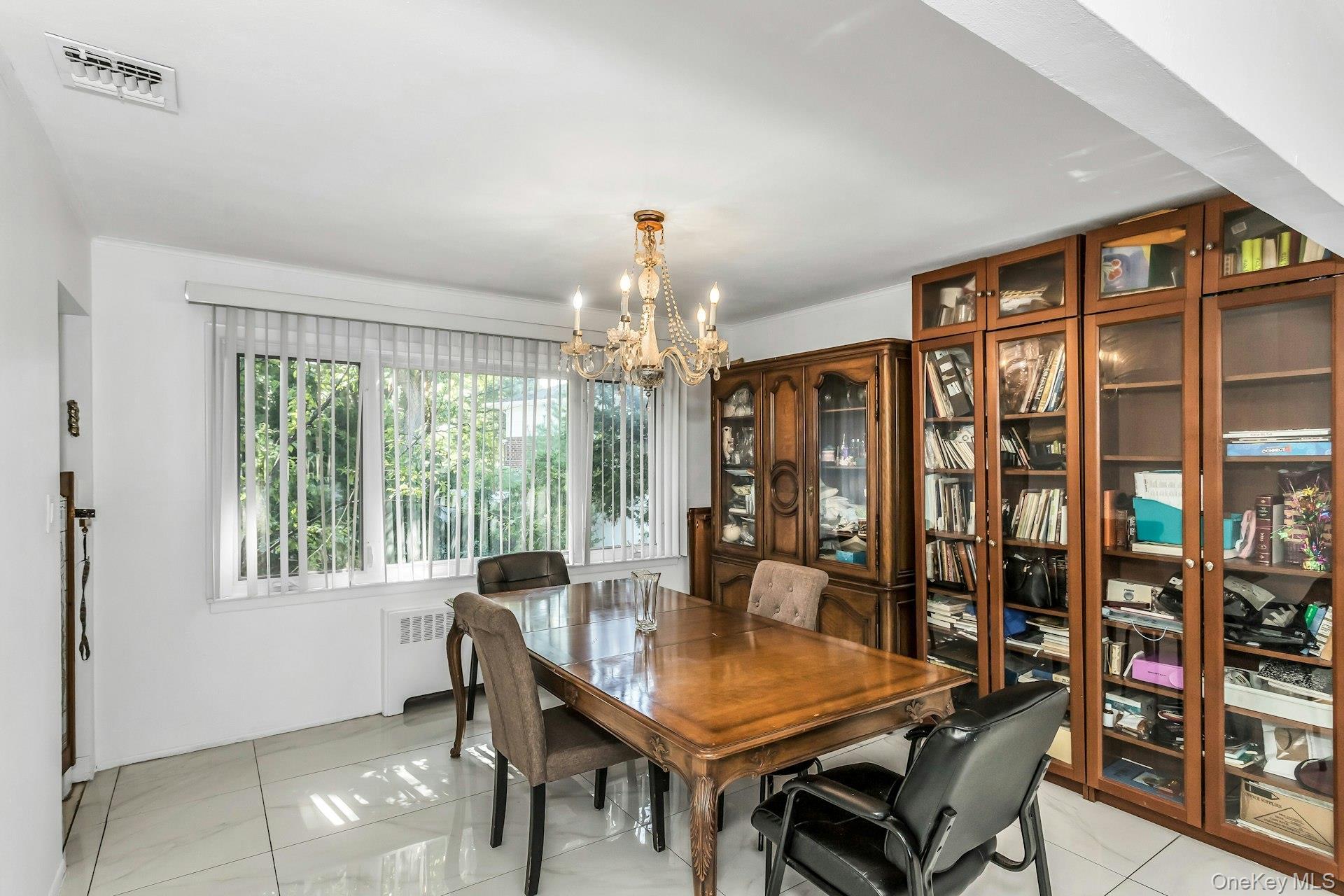 Single Family Pasadena Nassau County, NY 11803, MLS-901302-8