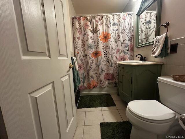 Single Family Downhill  Nassau County, NY 11793, MLS-901309-10