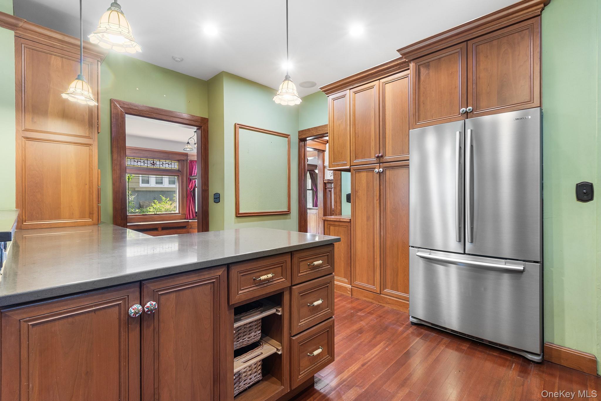 Single Family Van Cortlandt Park Westchester County, NY 10705, MLS-901312-11