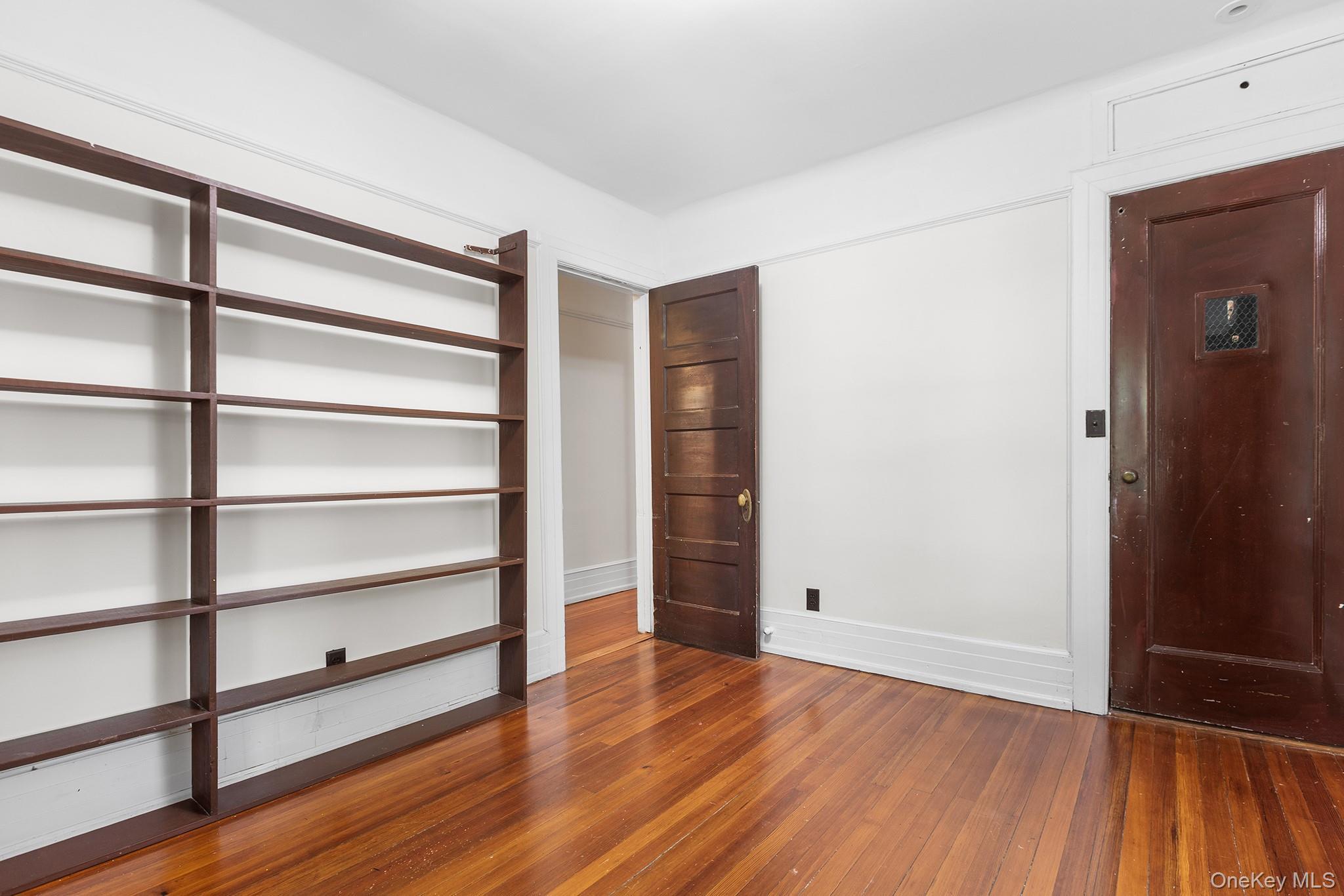 Single Family Van Cortlandt Park Westchester County, NY 10705, MLS-901312-20