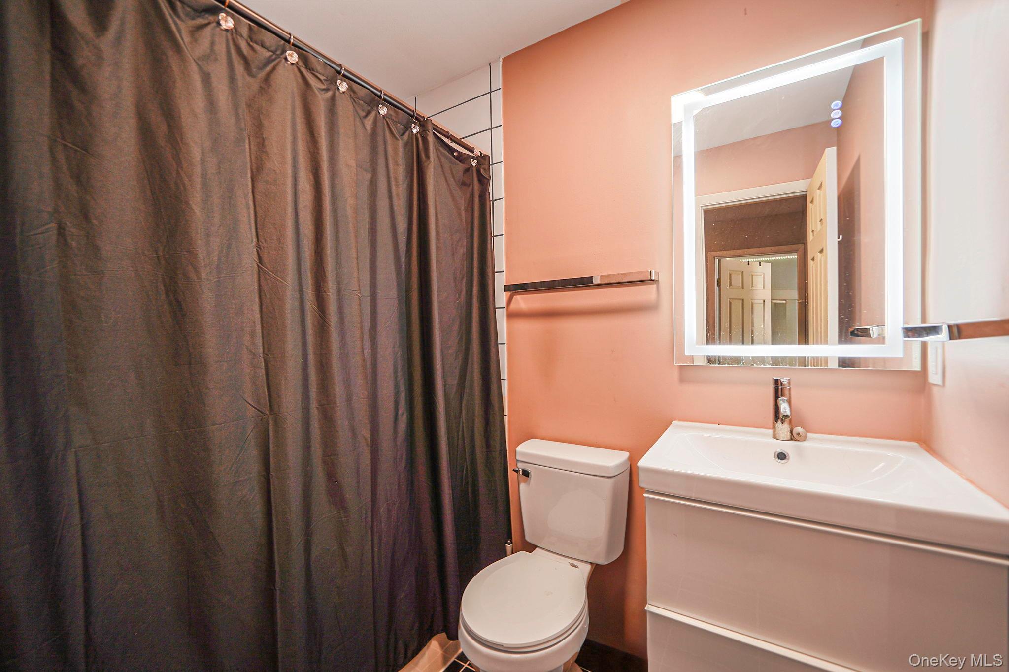 Condo Georgian  Suffolk County, NY 11727, MLS-901320-17