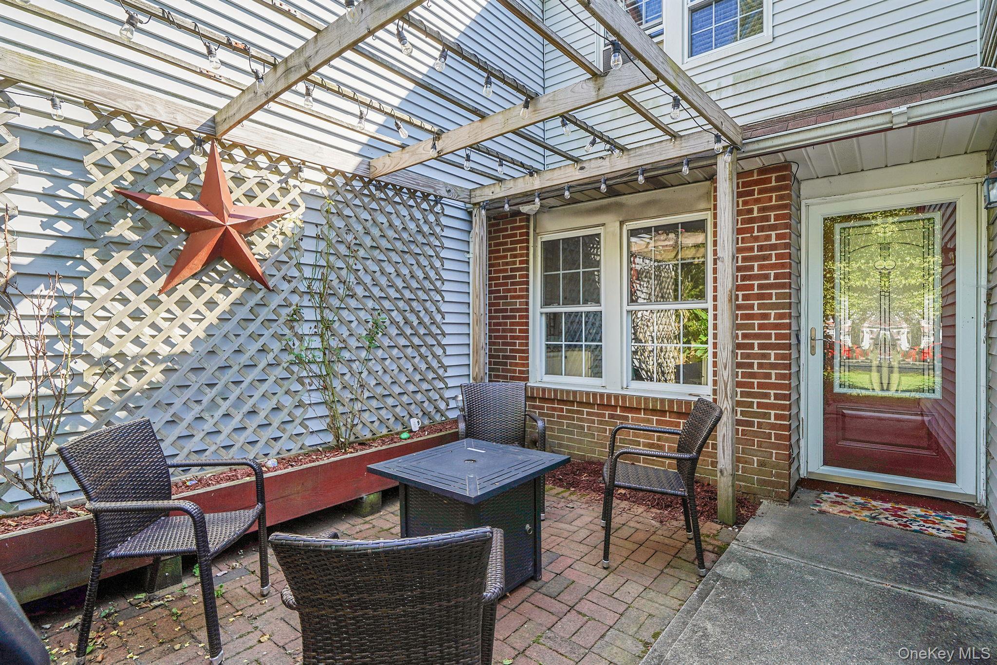 Condo Georgian  Suffolk County, NY 11727, MLS-901320-2