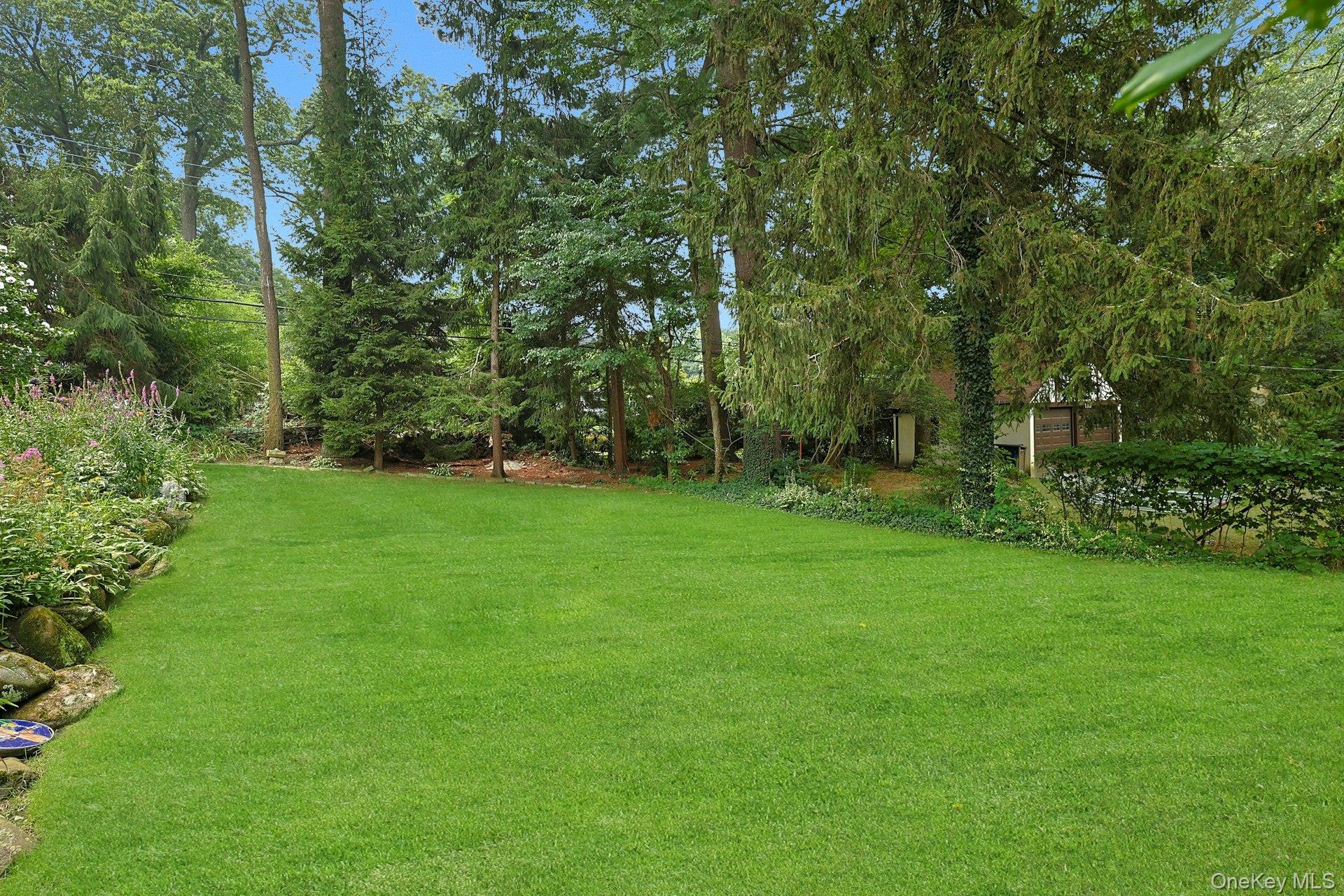 Single Family Harwood Westchester County, NY 10591, MLS-901337-32