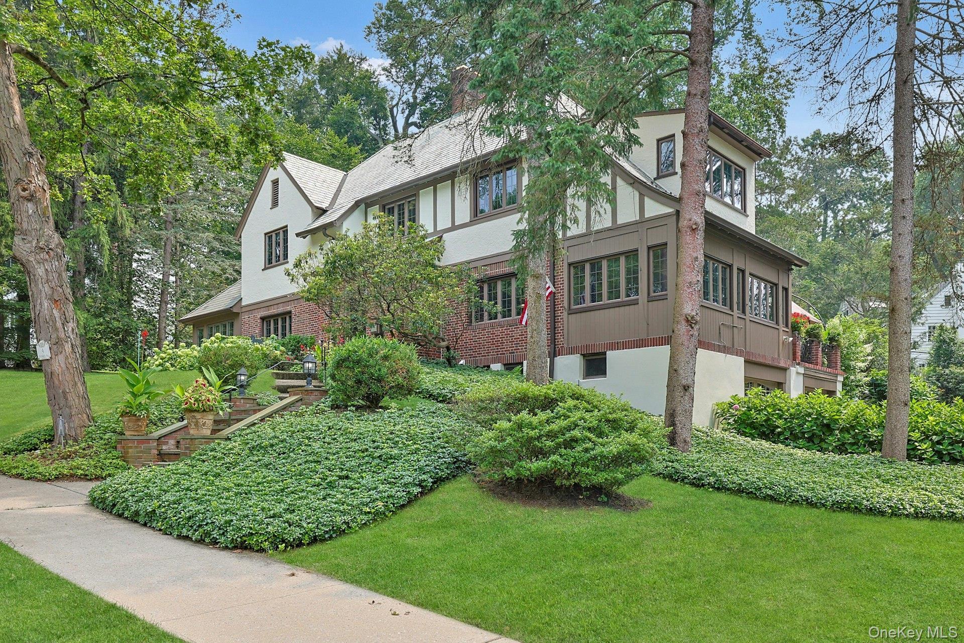 Single Family Harwood Westchester County, NY 10591, MLS-901337-40