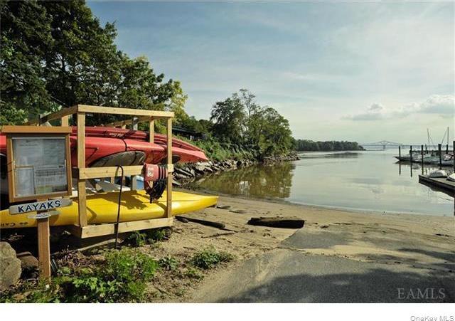 Single Family Harwood Westchester County, NY 10591, MLS-901337-41