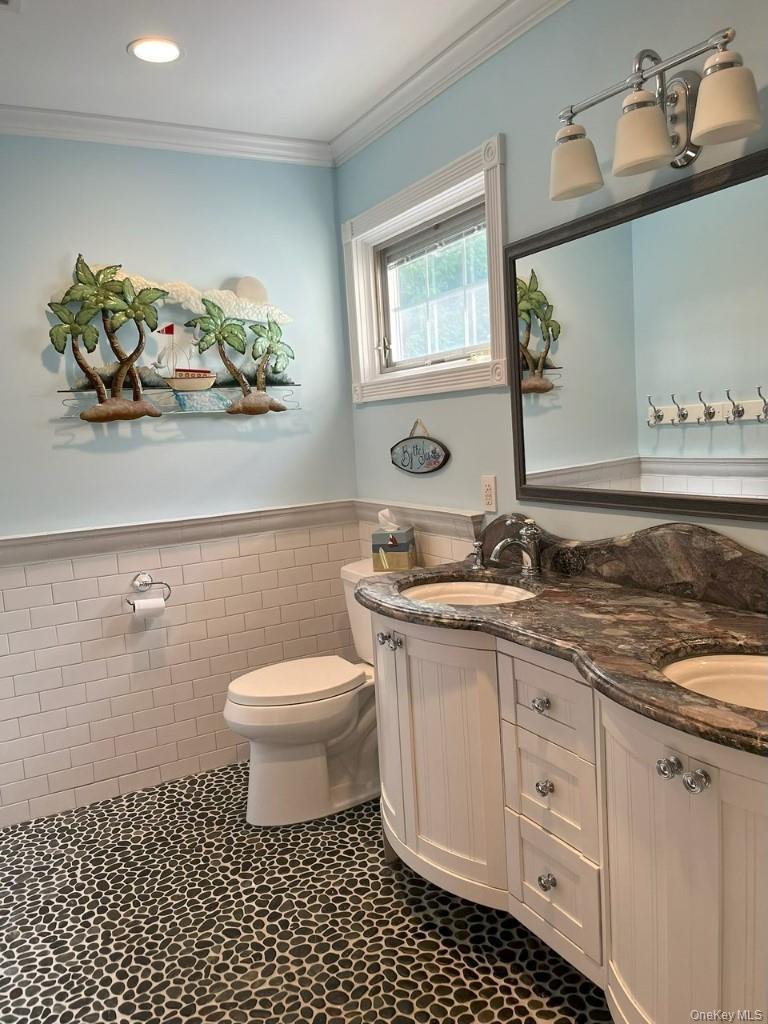 Single Family River Heights Suffolk County, NY 11787, MLS-901347-32