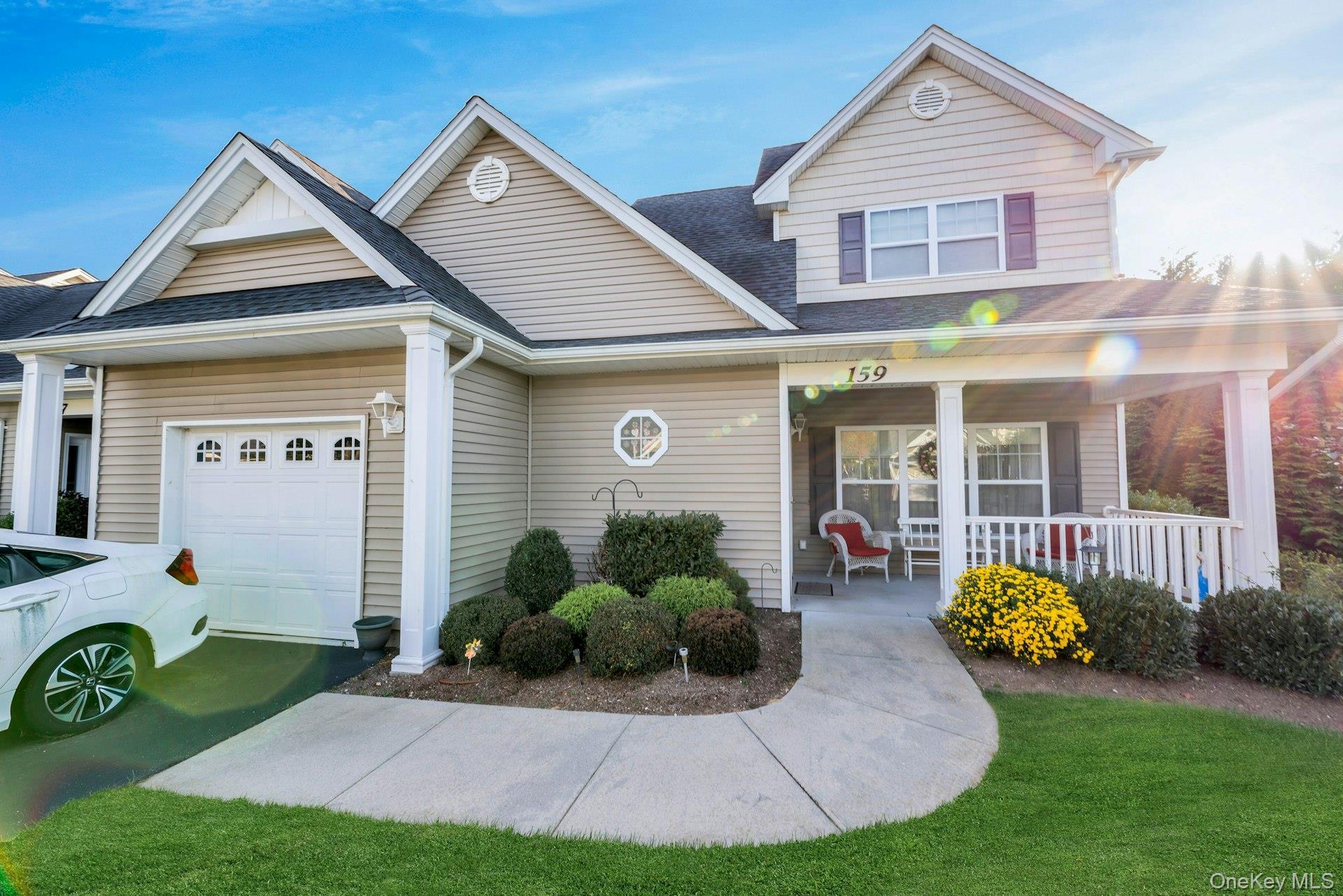 Single Family Stoneleigh  Suffolk County, NY 11901, MLS-901369-2