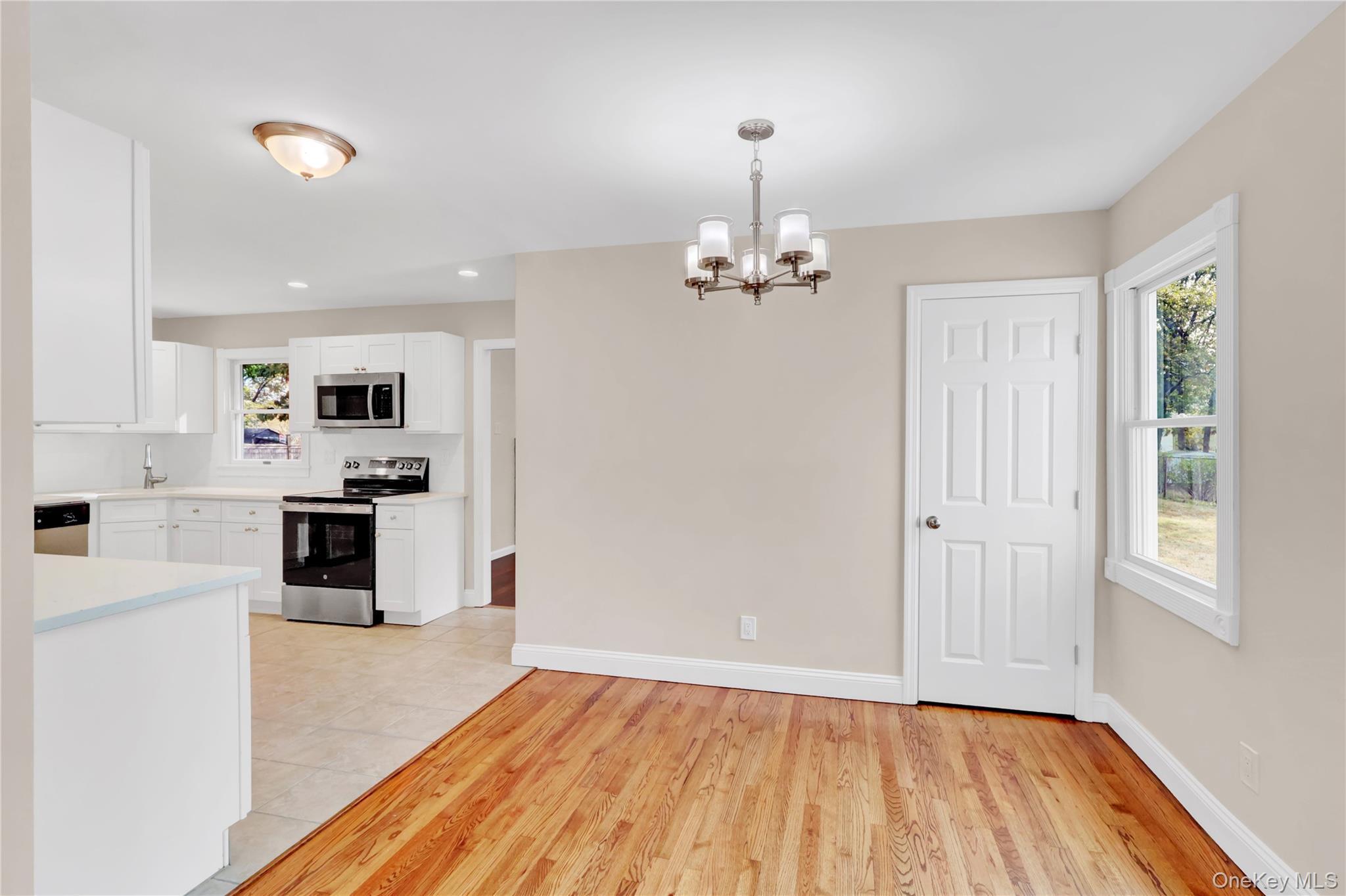 Single Family Woodside  Suffolk County, NY 11772, MLS-901405-10