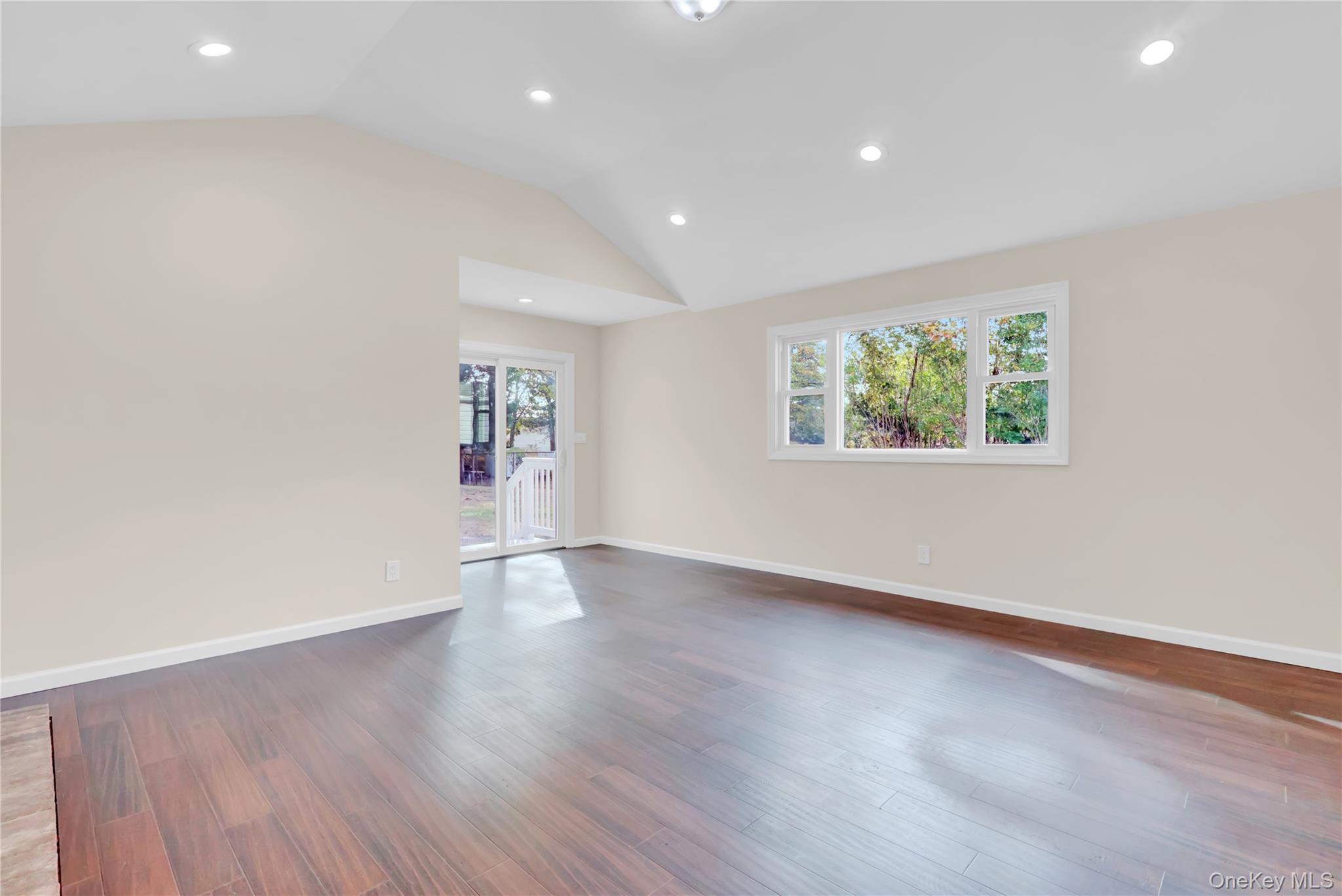 Single Family Woodside  Suffolk County, NY 11772, MLS-901405-15