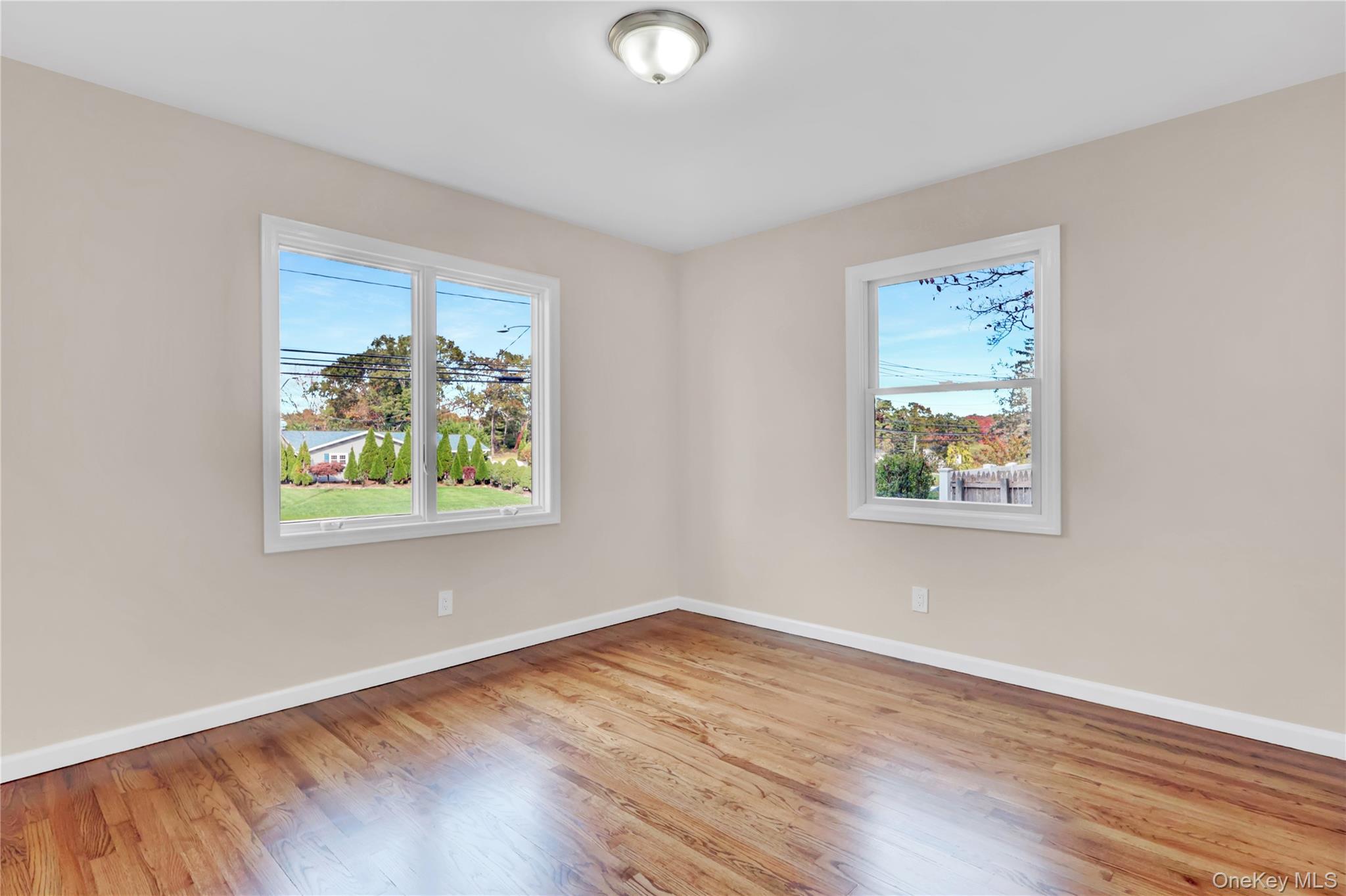 Single Family Woodside  Suffolk County, NY 11772, MLS-901405-19