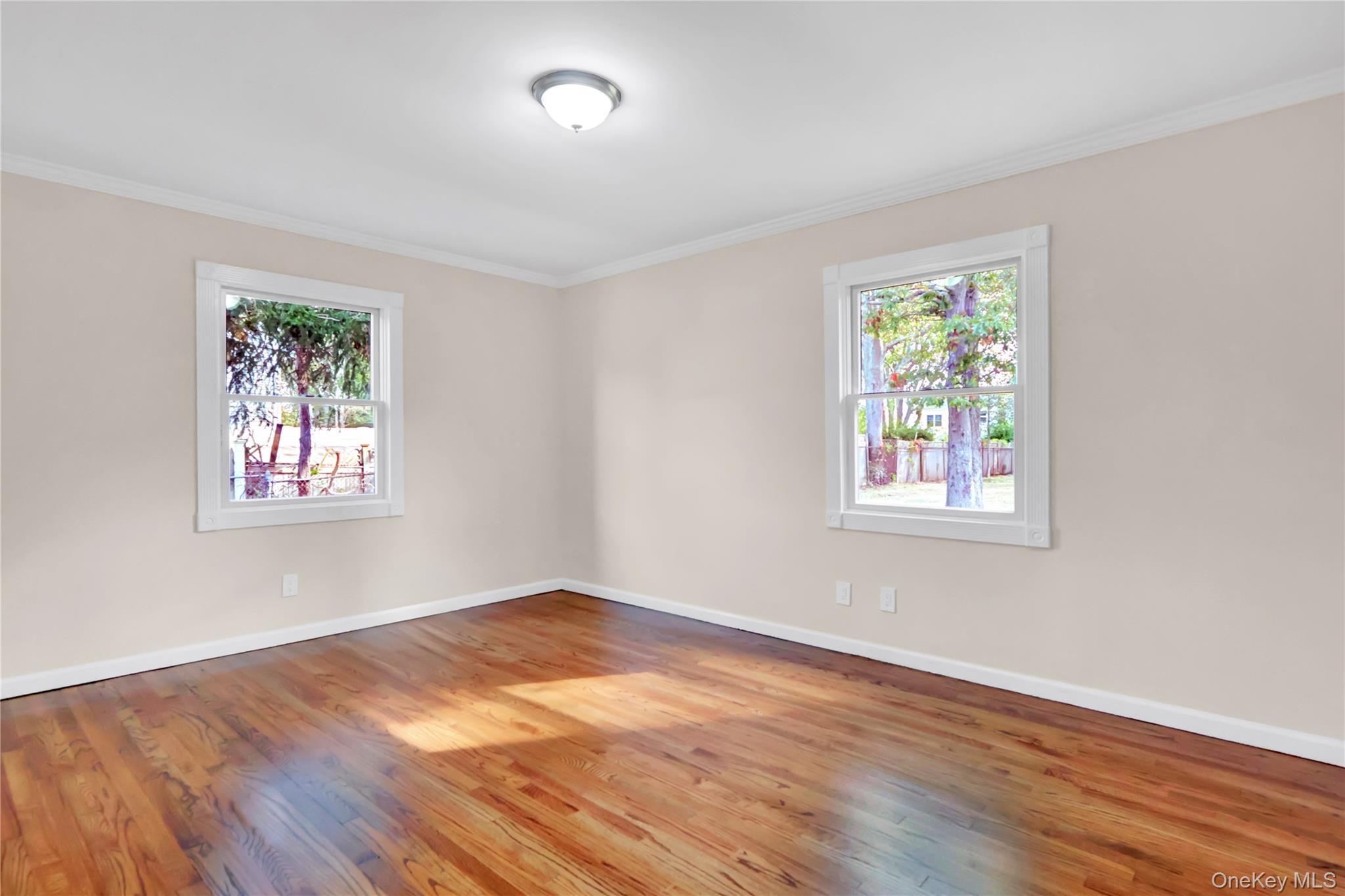 Single Family Woodside  Suffolk County, NY 11772, MLS-901405-20